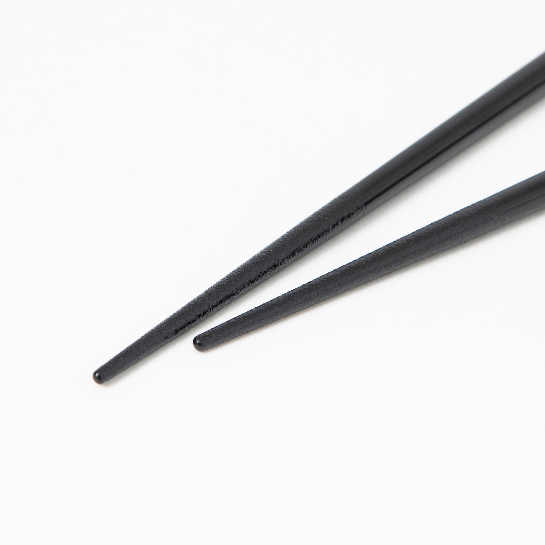 Issou Zuiun Maki - e Wakasa Lacquer Chopsticks 20.5 cm/8.1 in or 23 cm/9 in - MUSUBI KILN - Quality Japanese Tableware and Gift