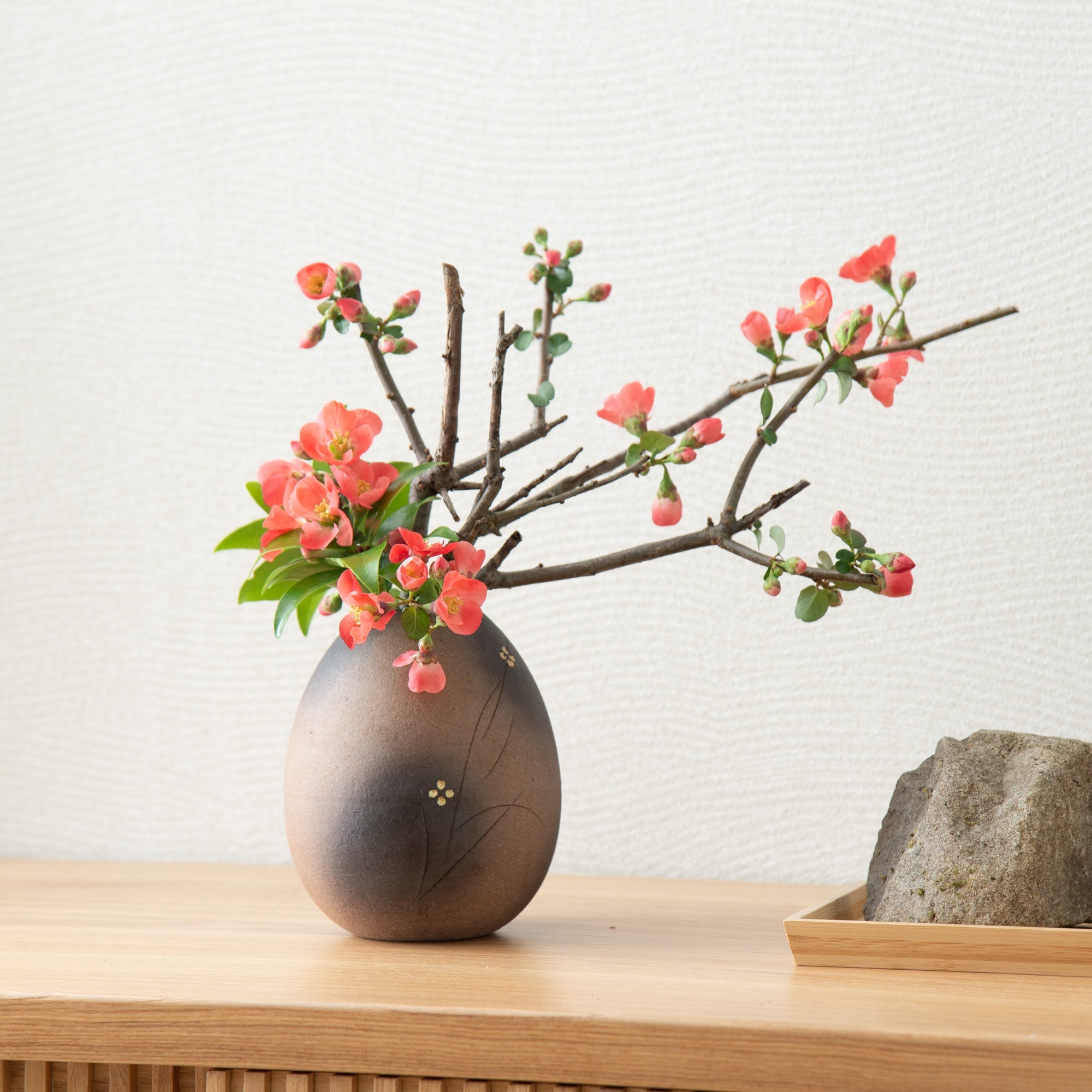 Jujube Flower Pattern Shigaraki Ware Flower Vase - MUSUBI KILN - Quality Japanese Tableware and Gift