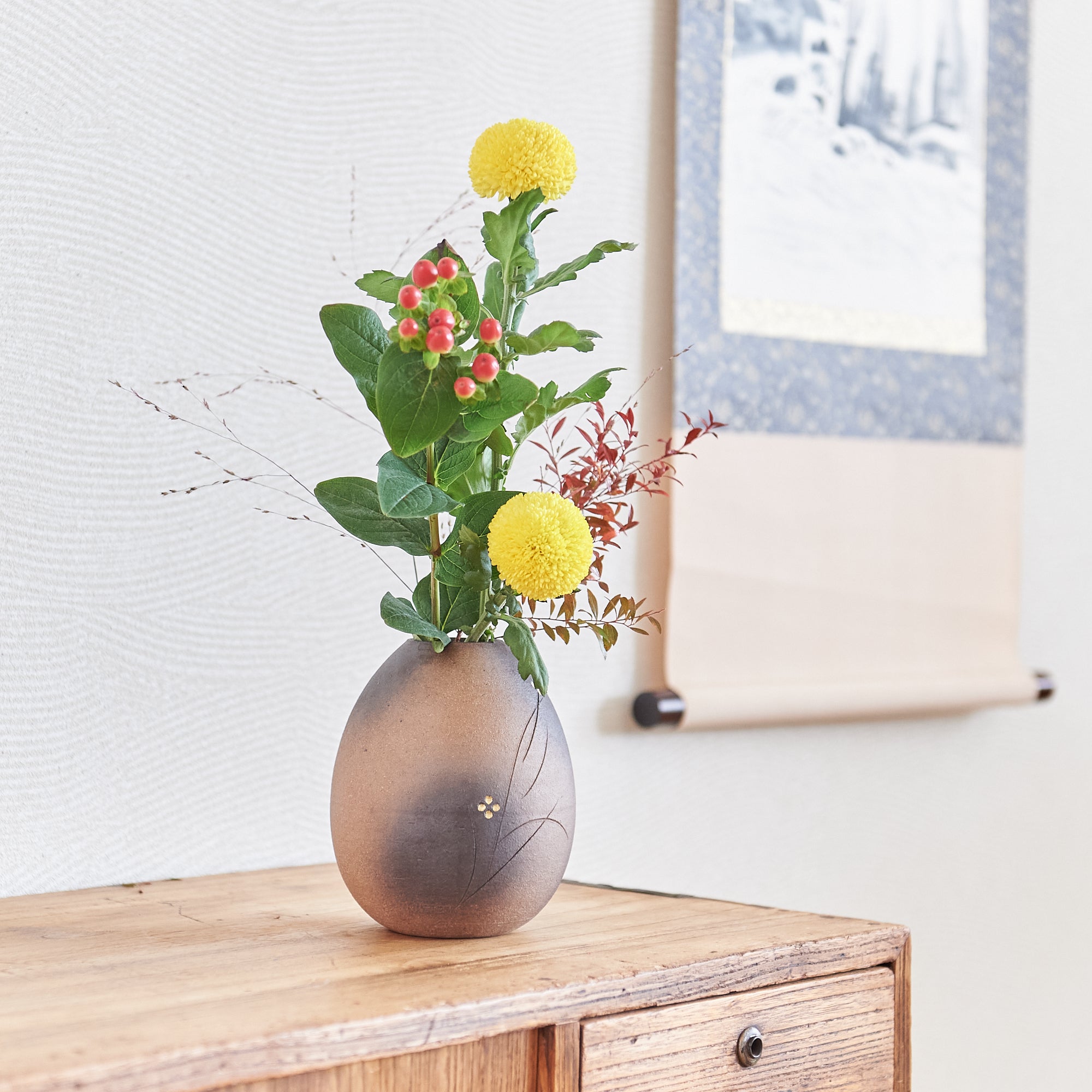 Jujube Flower Pattern Shigaraki Ware Flower Vase - MUSUBI KILN - Quality Japanese Tableware and Gift