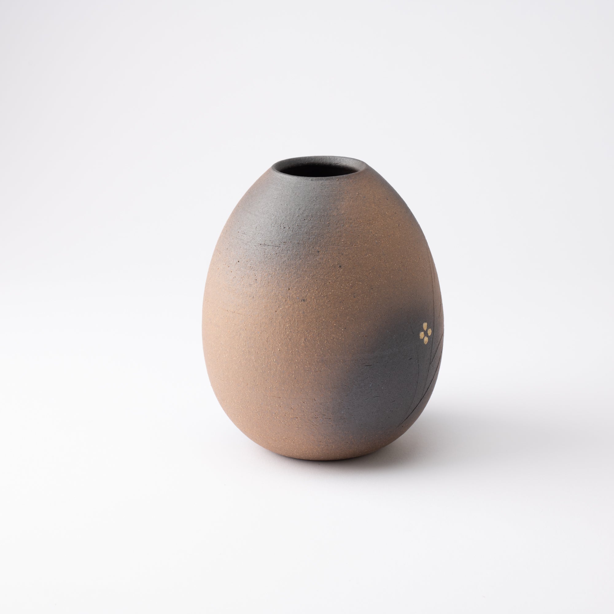 Jujube Flower Pattern Shigaraki Ware Flower Vase - MUSUBI KILN - Quality Japanese Tableware and Gift