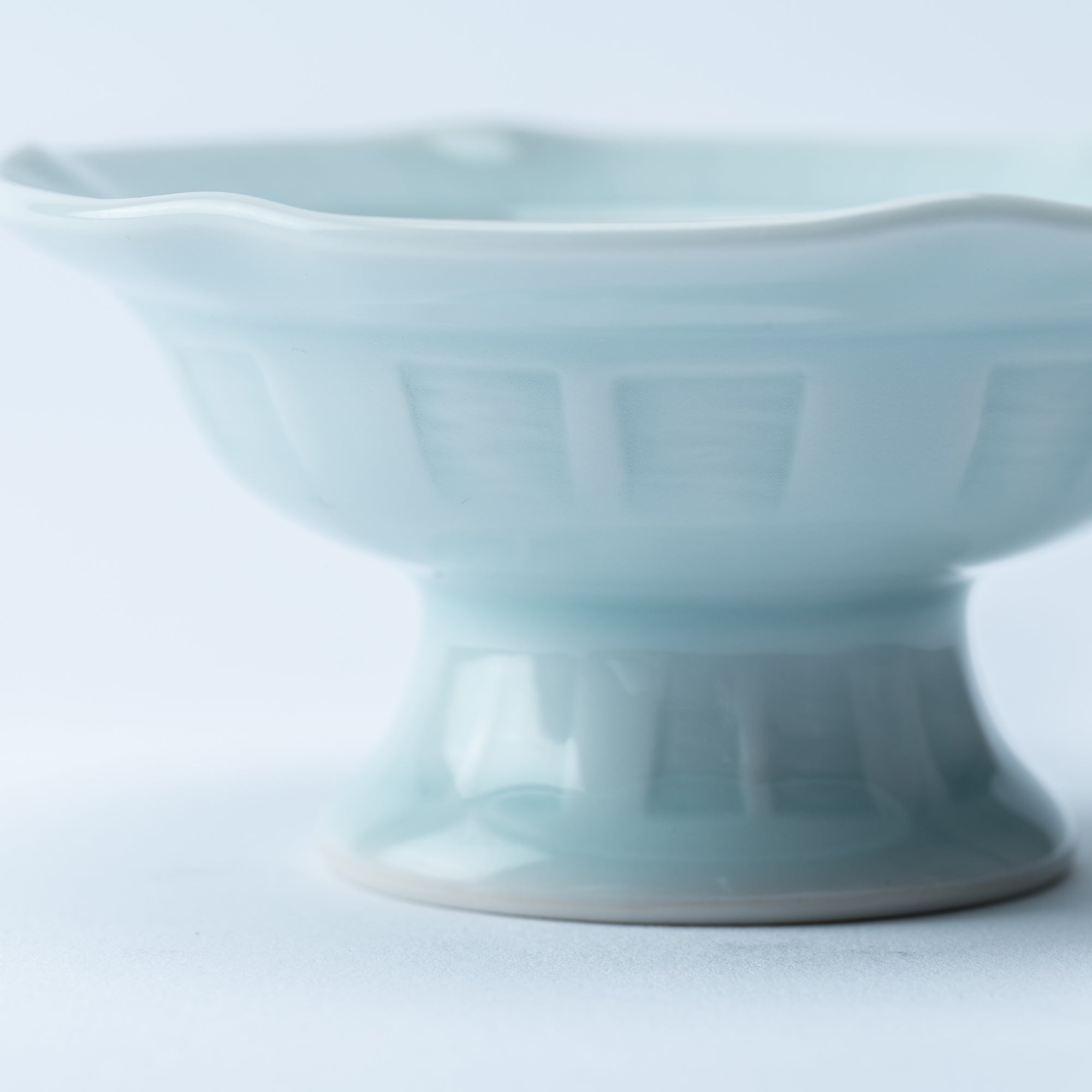 Kaizan Kiln Kaiseki Series Swirl Pattern Arita Footed Kobachi Bowl - MUSUBI KILN - Quality Japanese Tableware and Gift