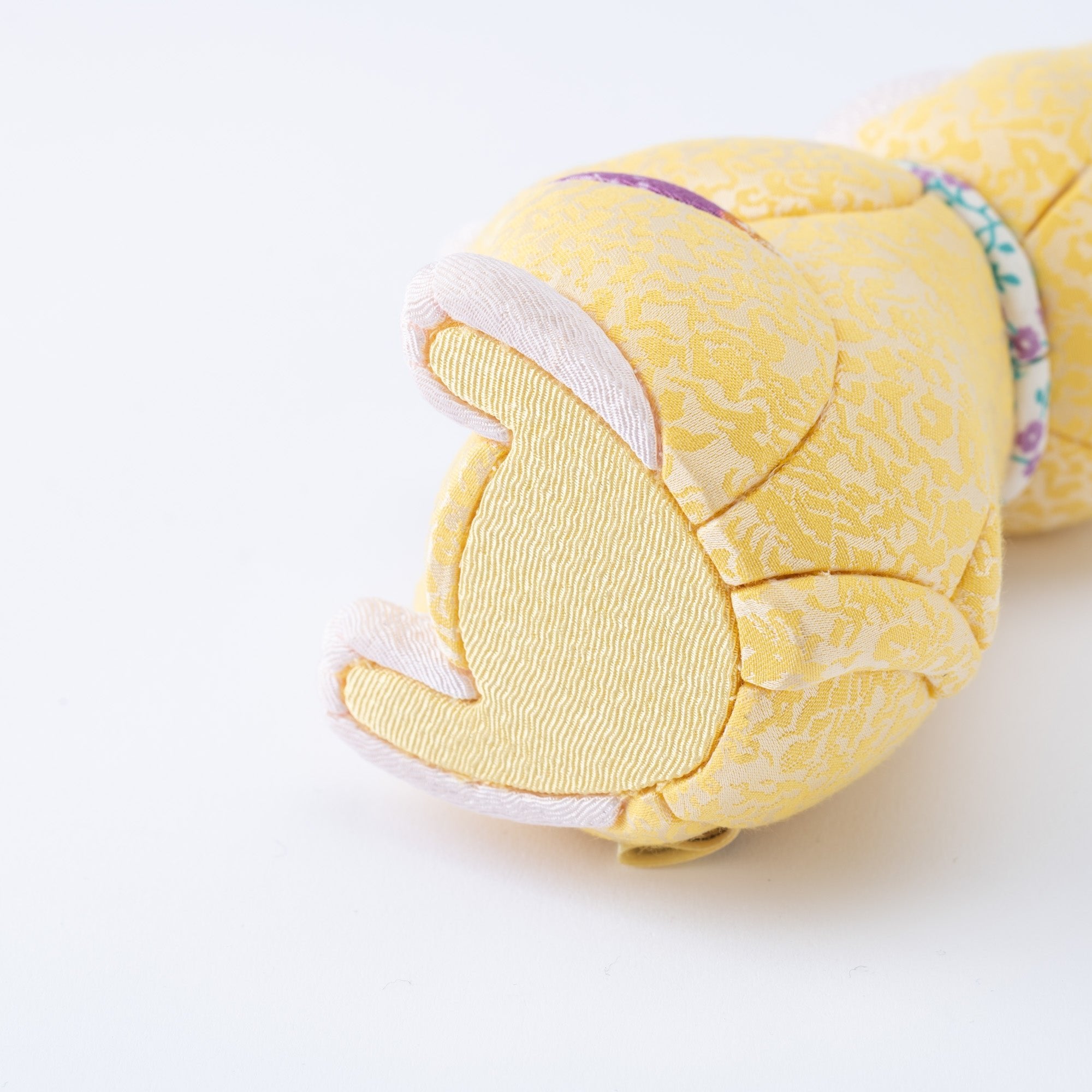 Kakinuma Ningyo Damask Wish Upon a Star Edo Kimekomi Lucky Cat - Yellow - MUSUBI KILN - Quality Japanese Tableware and Gift