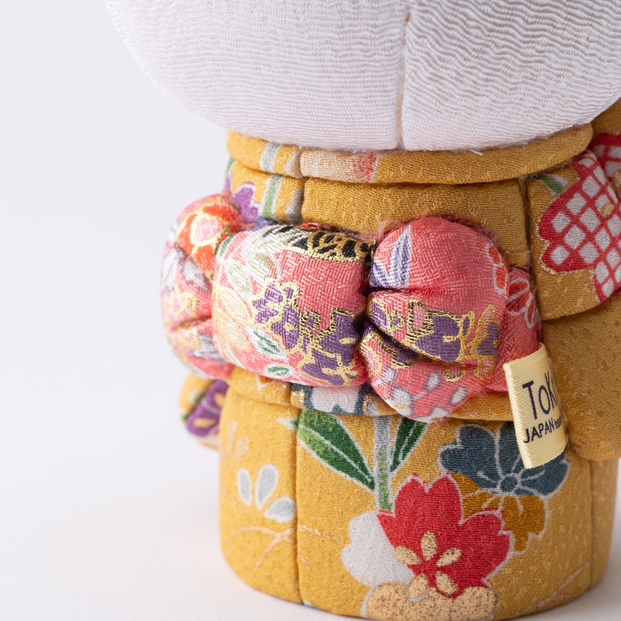 Kakinuma Ningyo Hello Kitty Edo Kimekomi Doll Lucky Cat - Yellow - MUSUBI KILN - Quality Japanese Tableware and Gift