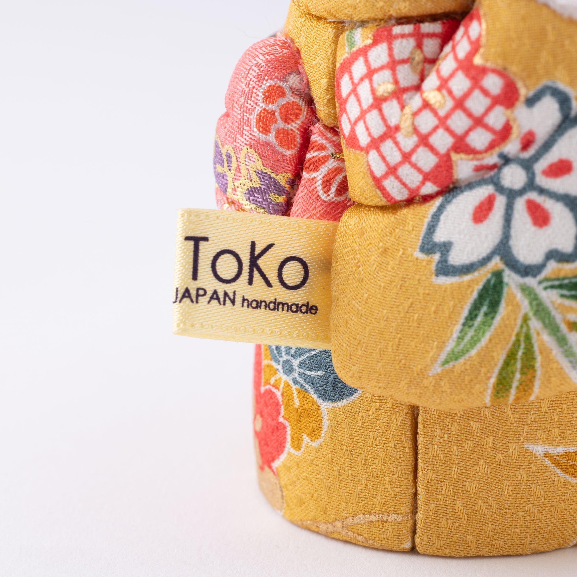 Kakinuma Ningyo Hello Kitty Edo Kimekomi Doll Lucky Cat - Yellow - MUSUBI KILN - Quality Japanese Tableware and Gift