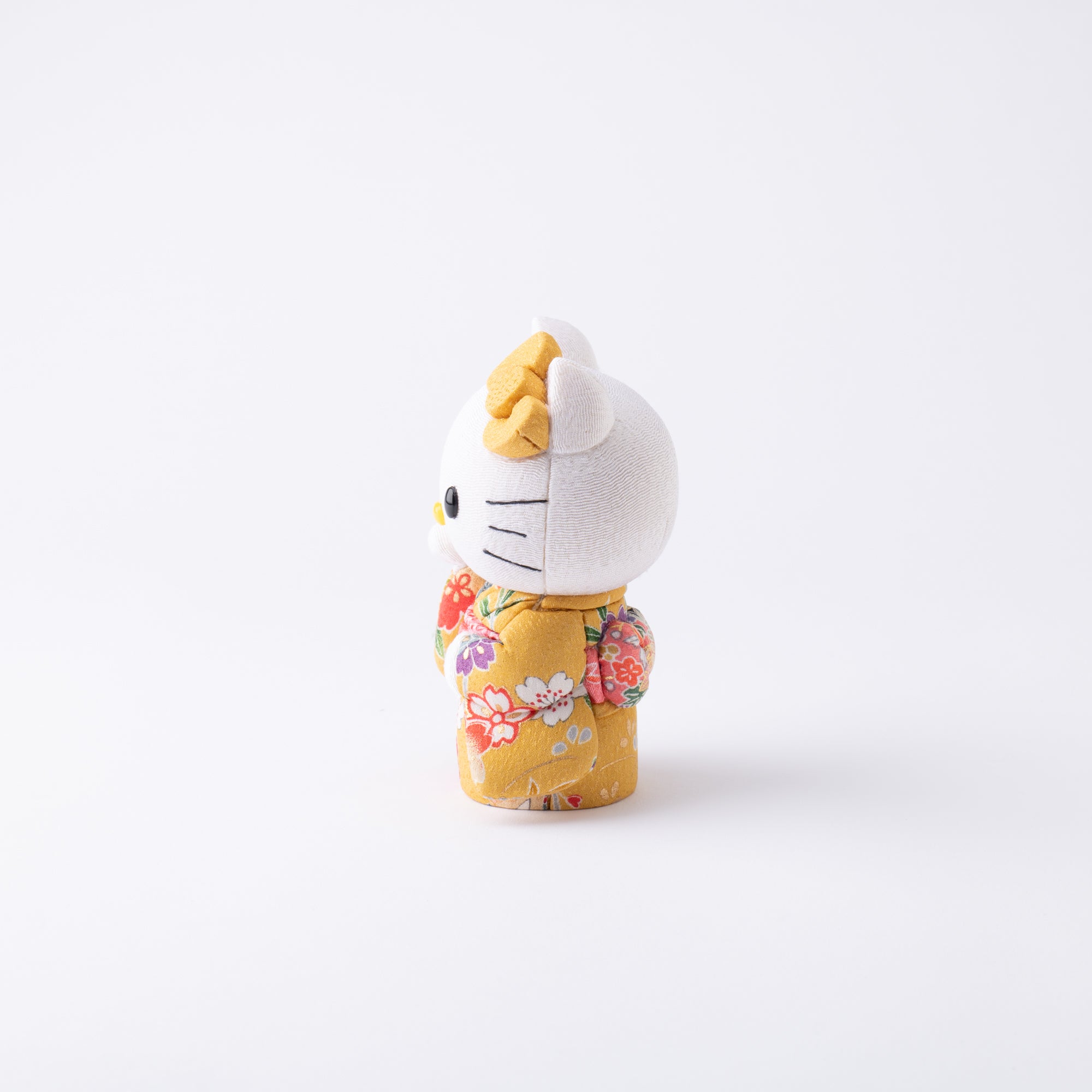 Kakinuma Ningyo Hello Kitty Edo Kimekomi Doll Lucky Cat - Yellow - MUSUBI KILN - Quality Japanese Tableware and Gift