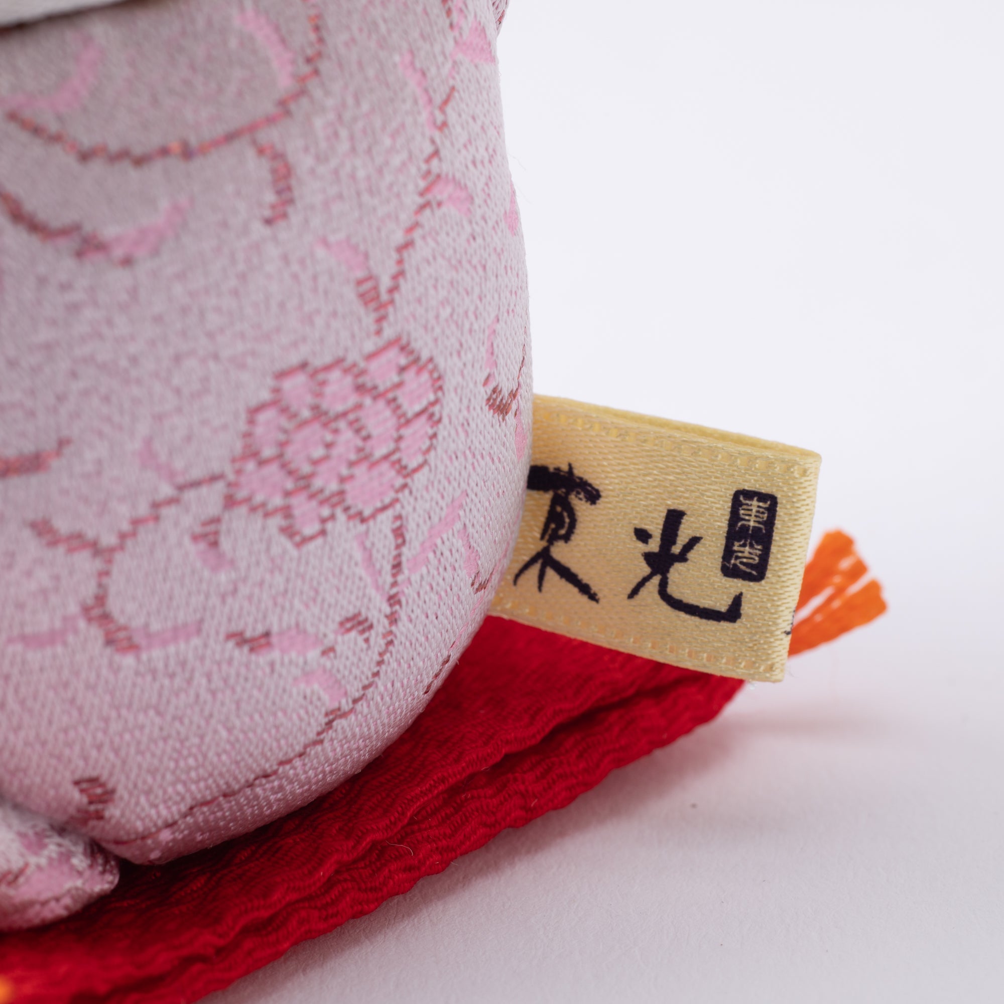 Kakinuma Ningyo Kinran Edo Kimekomi Doll Lucky Cat - MUSUBI KILN - Quality Japanese Tableware and Gift