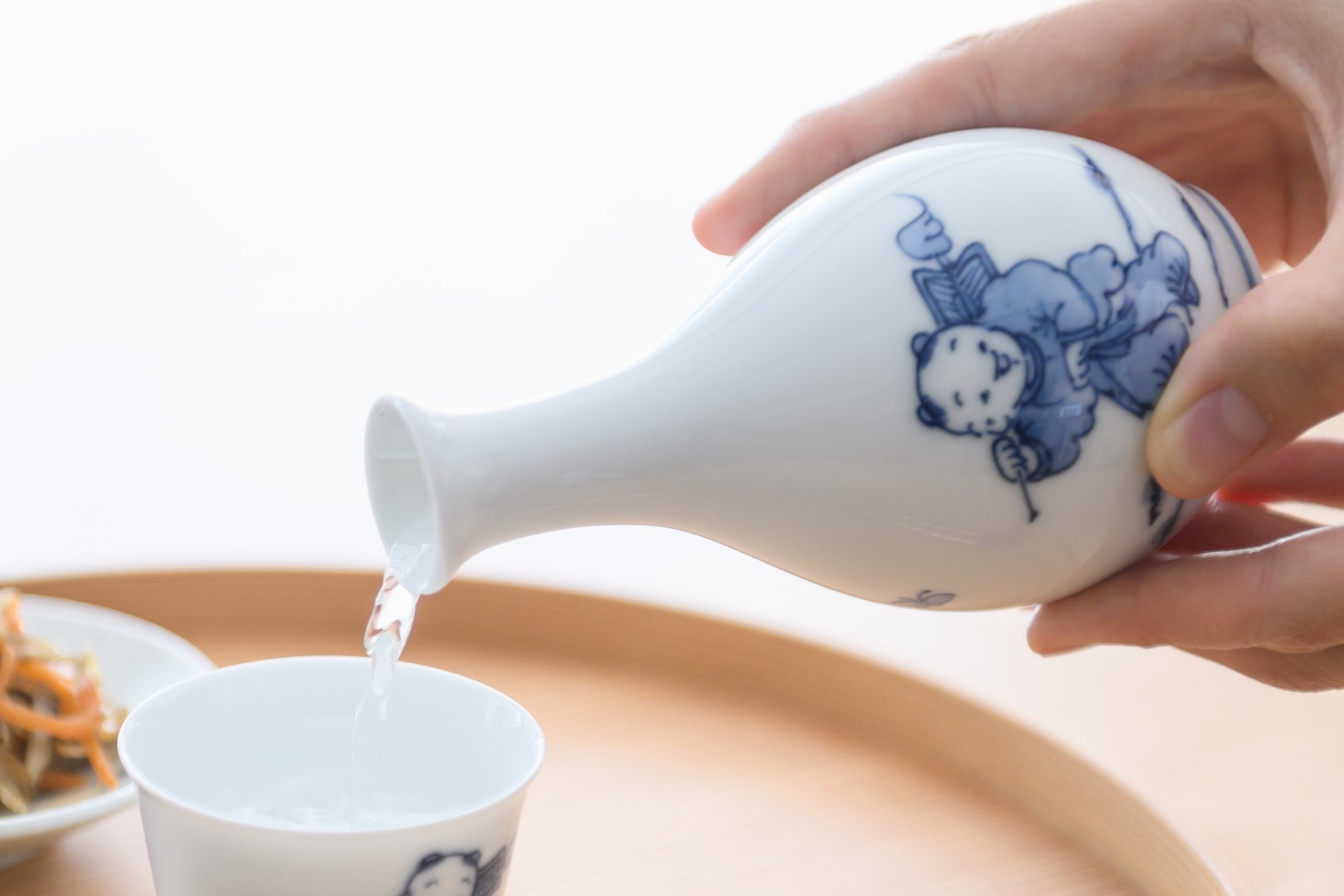 Kakusho Kiln Karako Mikawachi Ware Tokkuri Sake Carafe - MUSUBI KILN - Quality Japanese Tableware and Gift