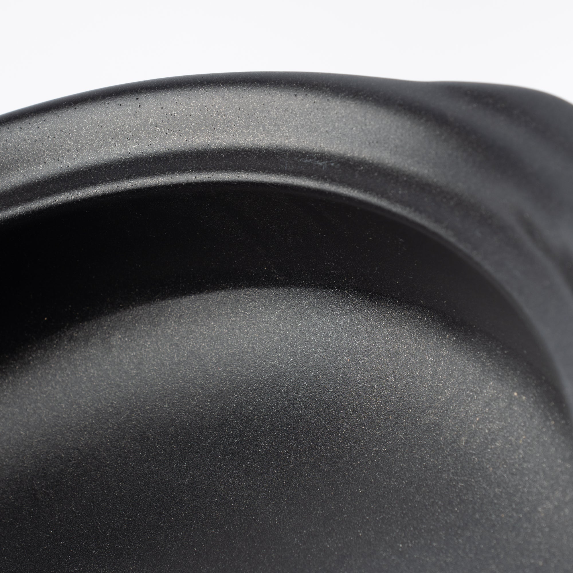 Kikka Banko Donabe Japanese Clay Pot Induction Compatible for 3 to 4 persons - MUSUBI KILN - Quality Japanese Tableware and Gift