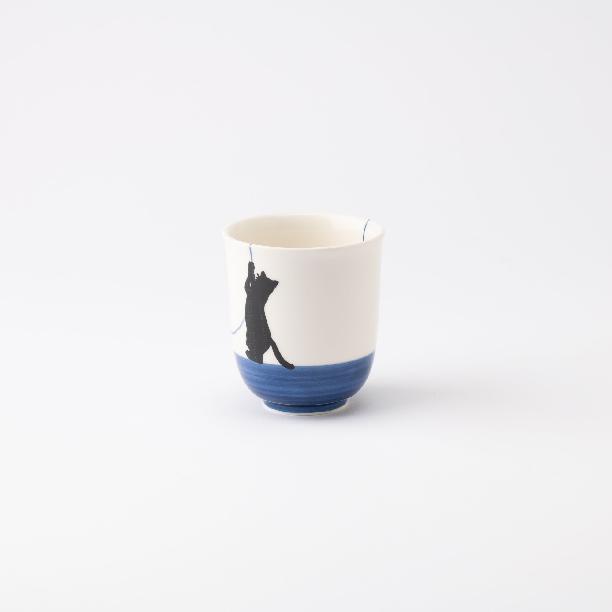 Kikusho Kiln Blue Yarn Cat Hasami Yunomi Japanese Teacup - MUSUBI KILN - Quality Japanese Tableware and Gift