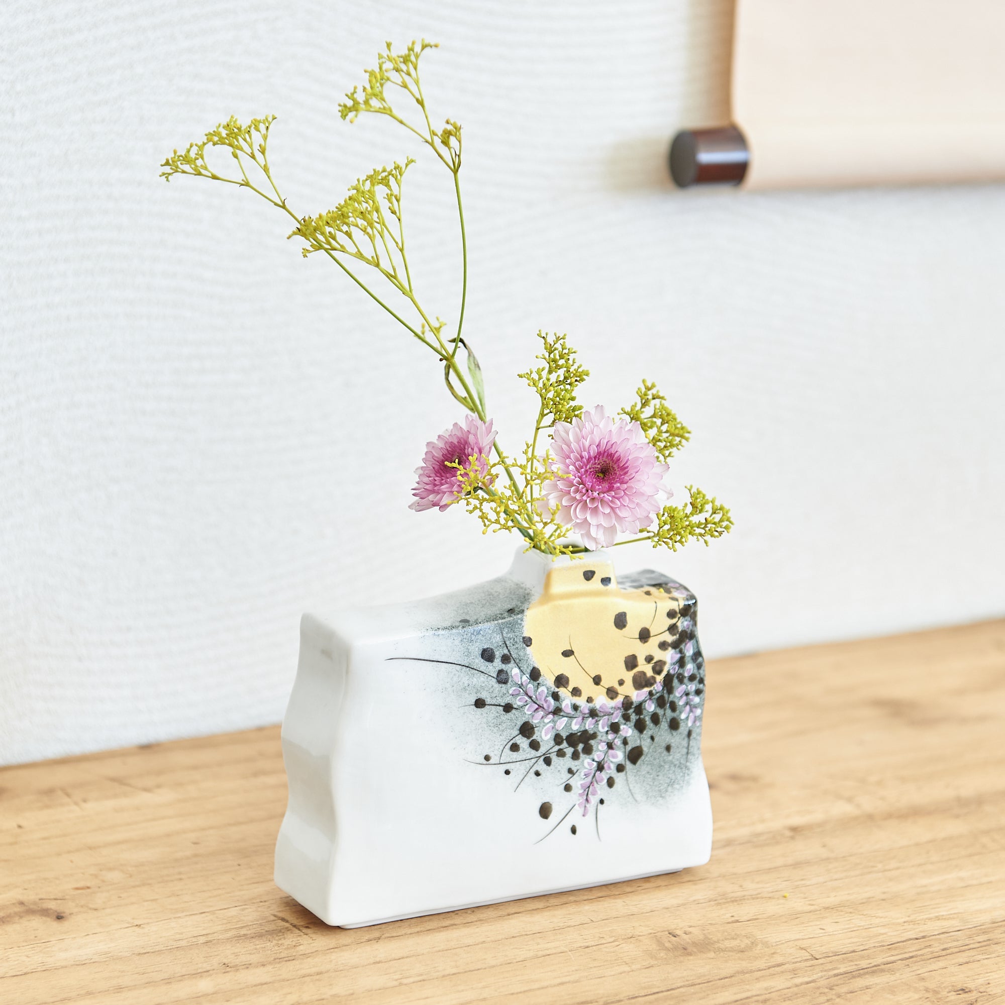 Kinsai Japanese Bush Clover Kutani Japanese Flower Vase - MUSUBI KILN - Quality Japanese Tableware and Gift