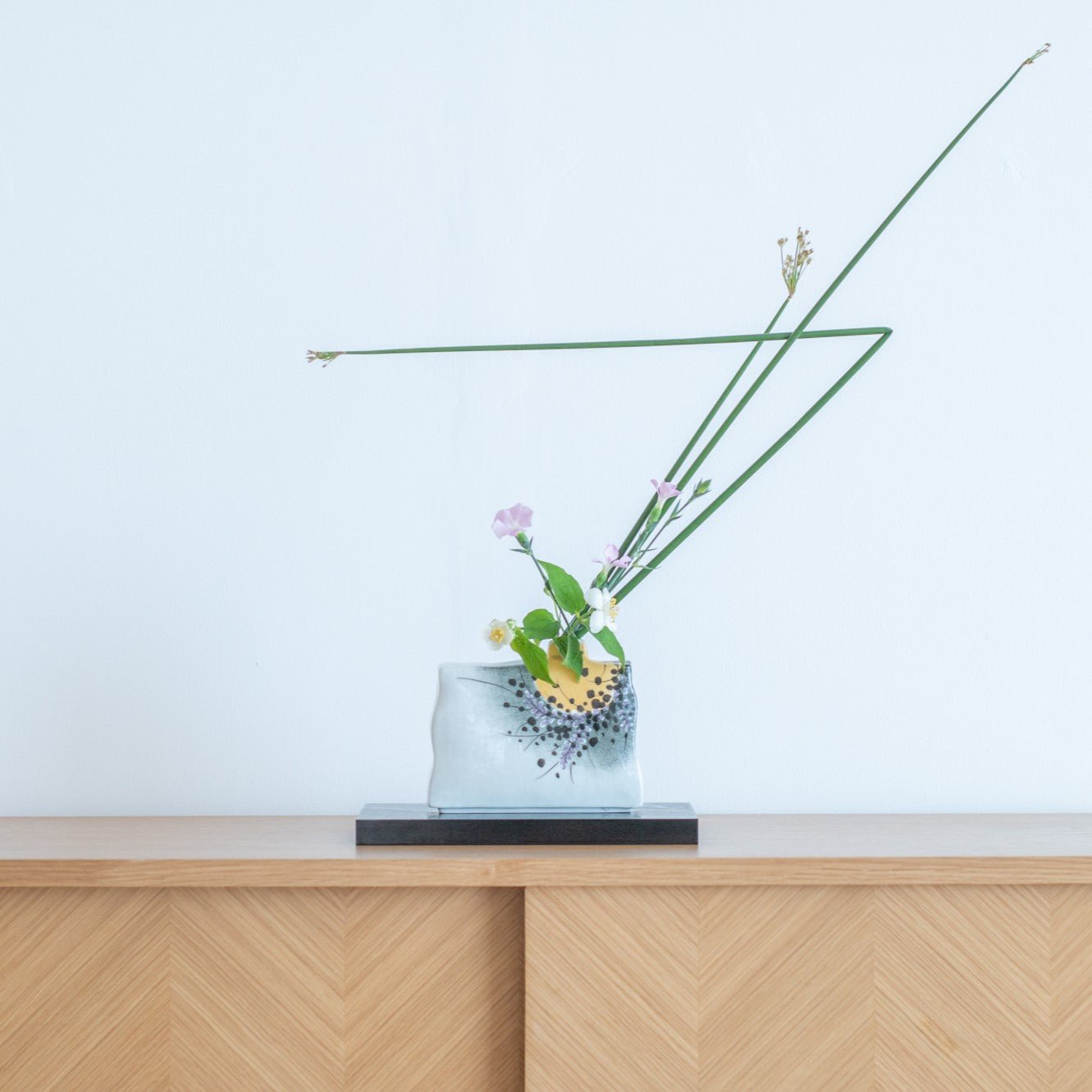 Kinsai Japanese Bush Clover Kutani Japanese Flower Vase - MUSUBI KILN - Quality Japanese Tableware and Gift