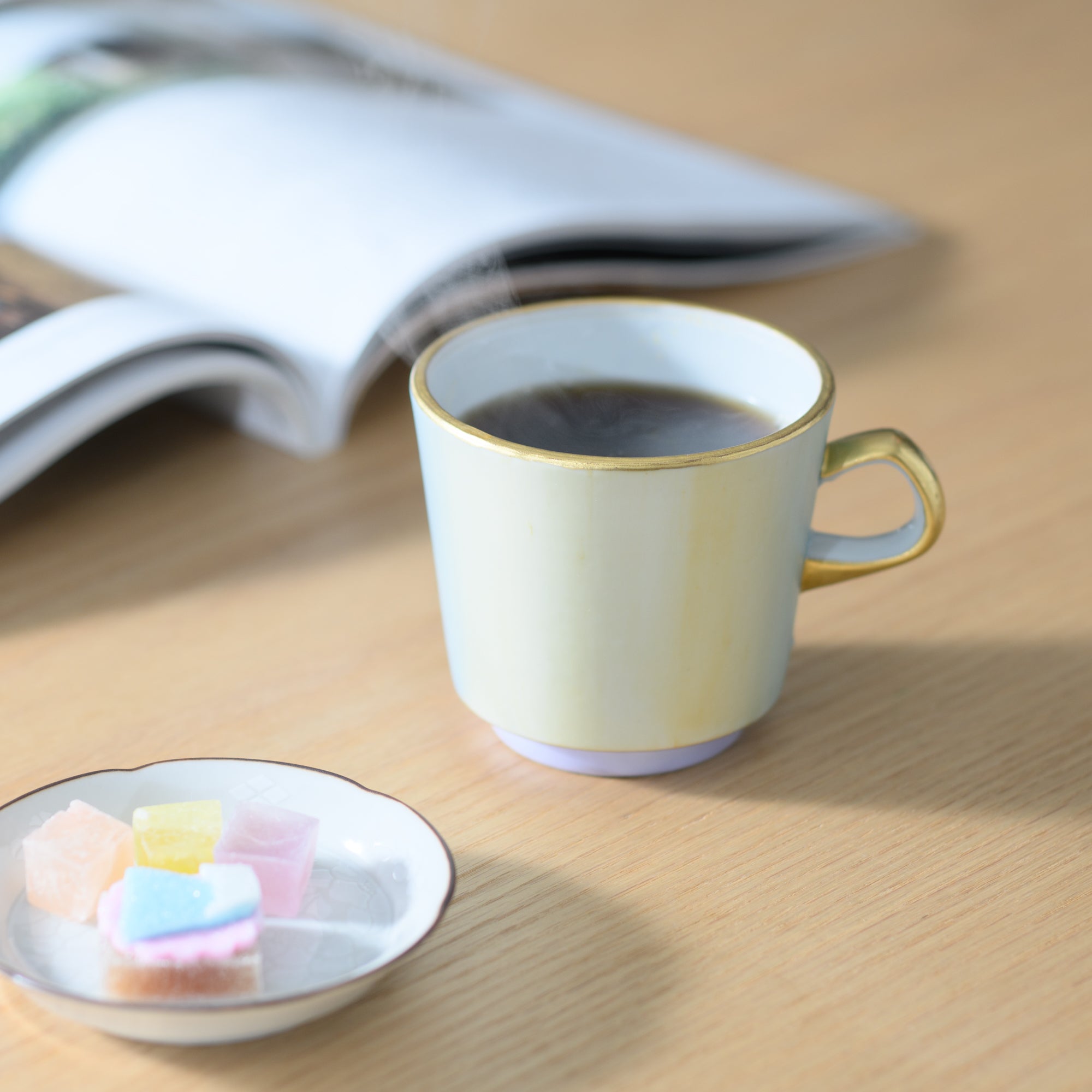 Kinzan Kiln Ukiyo Kutani Small Mug - MUSUBI KILN - Quality Japanese Tableware and Gift