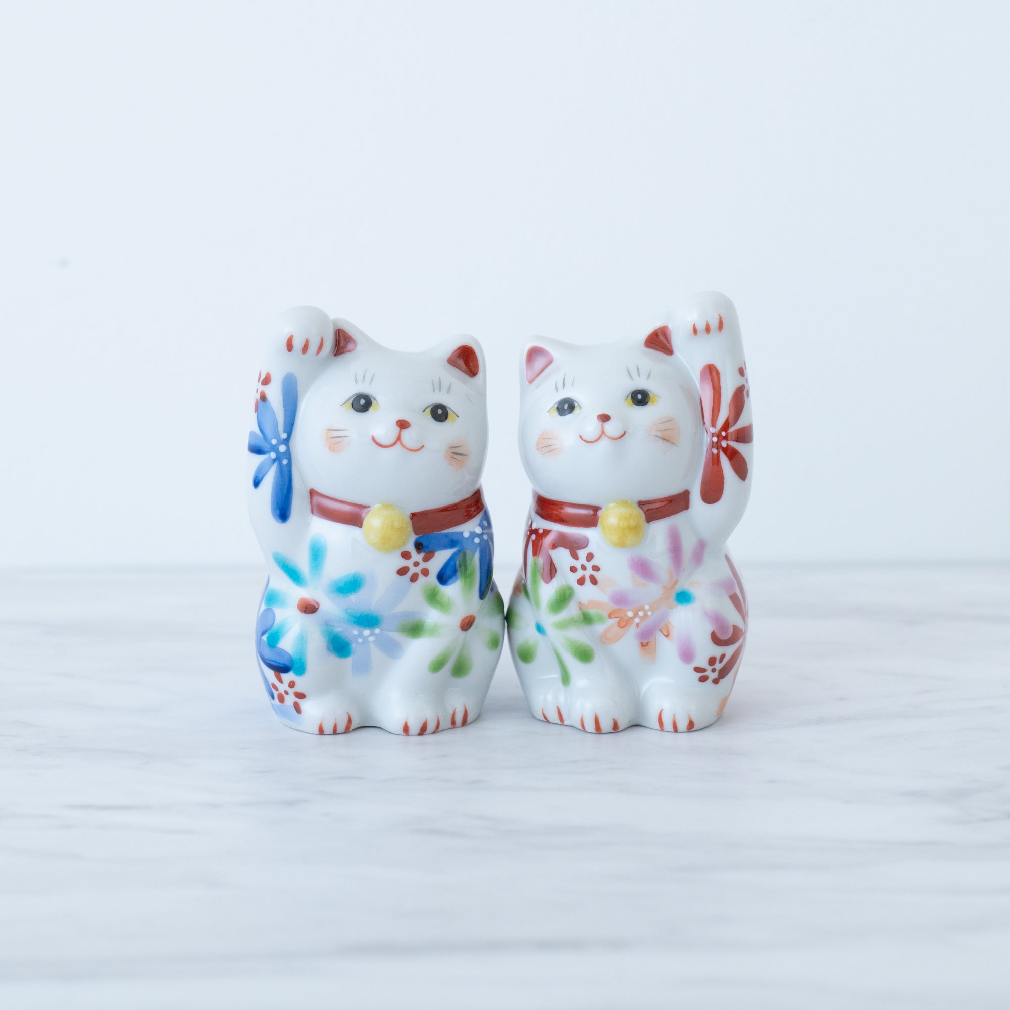 Kokuzou Kiln Flower Party Kutani Lucky Cat - Blue - MUSUBI KILN - Quality Japanese Tableware and Gift