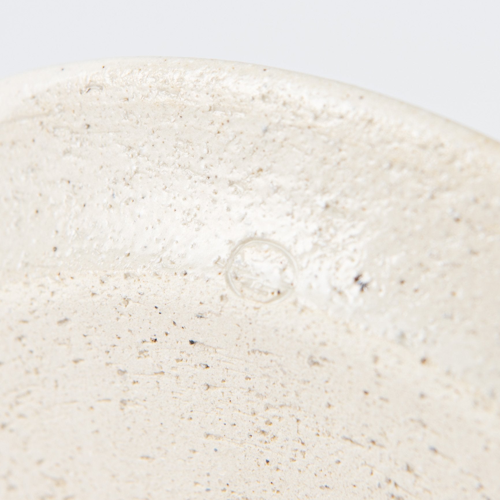 Kokuzou Kiln Flowers in The Wind Kutani Round Plate 8.6in - MUSUBI KILN - Quality Japanese Tableware and Gift