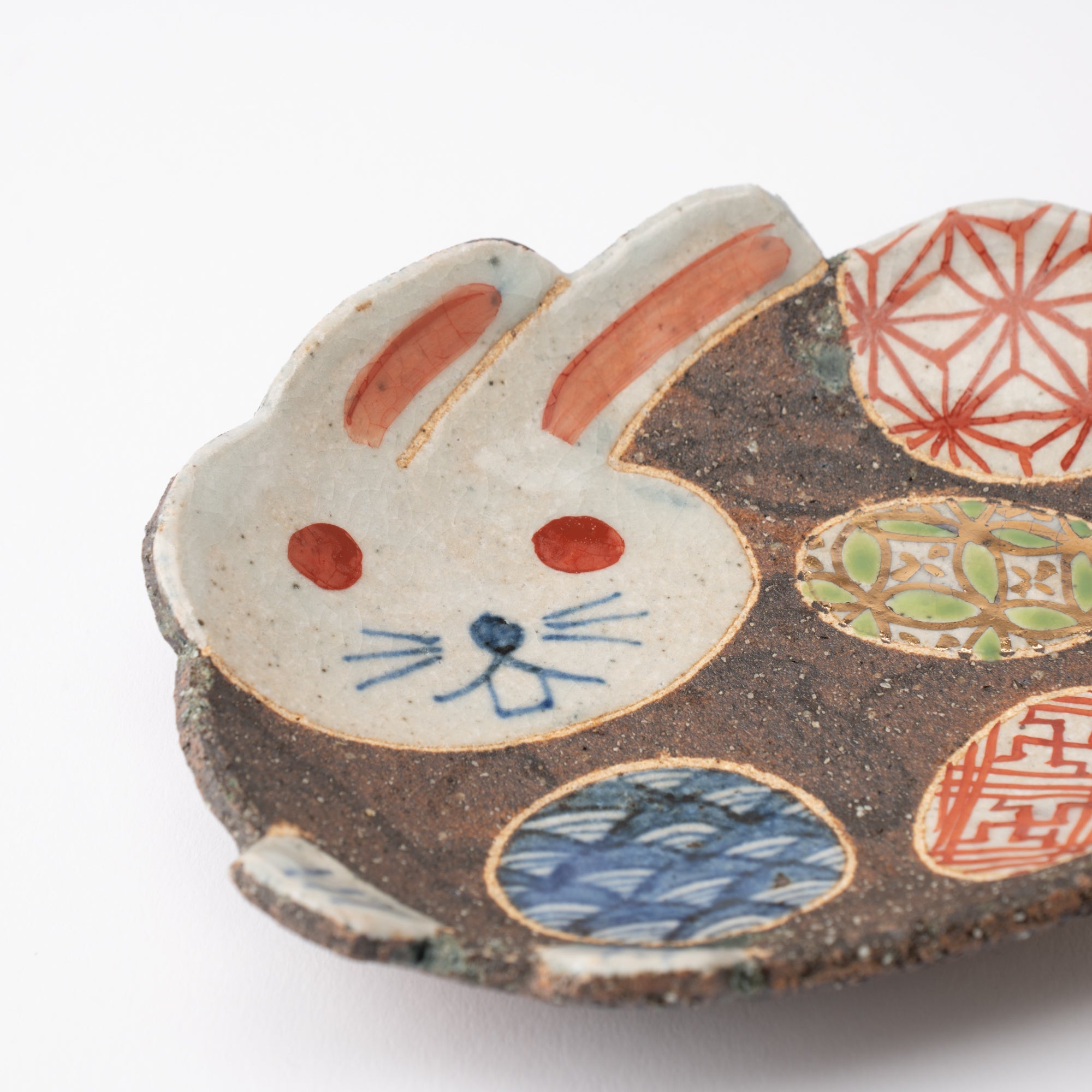 Kousai Kiln Playful Rabbit Hasami Plate - MUSUBI KILN - Quality Japanese Tableware and Gift