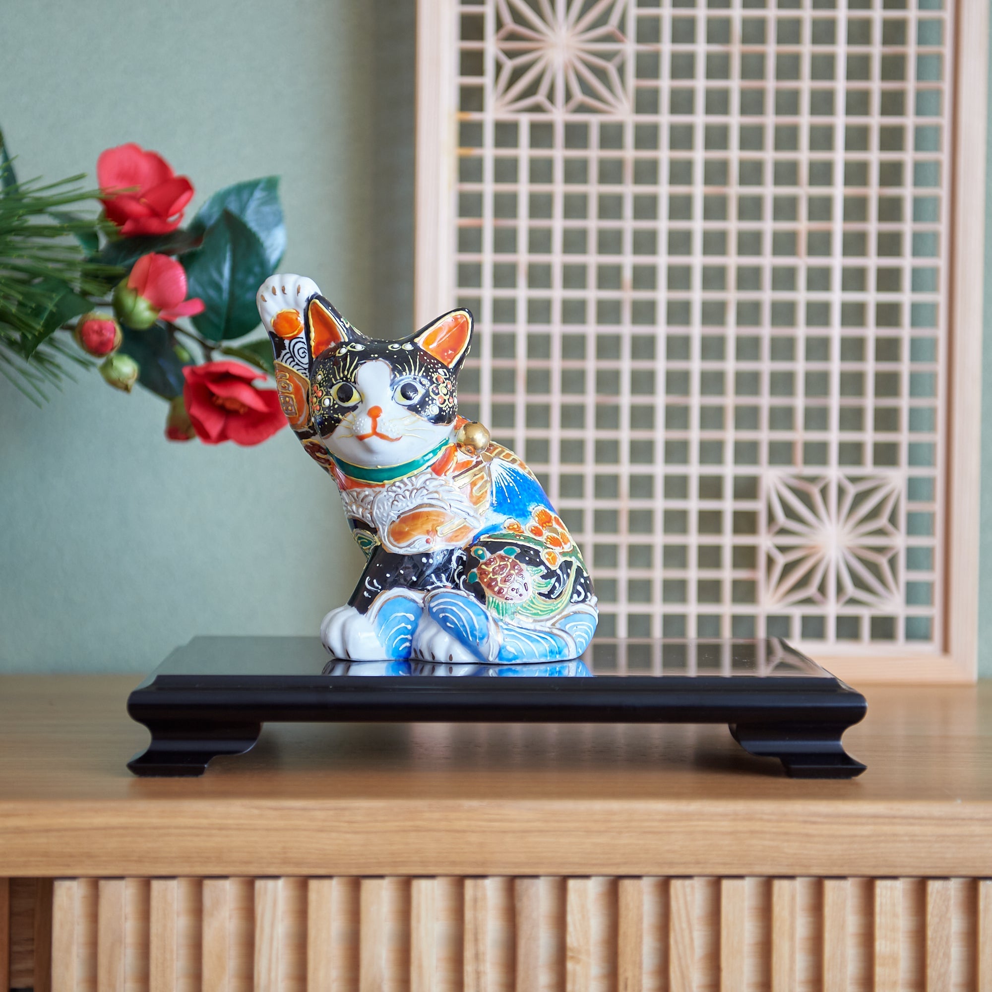 Kutani Lucky Cat - Maneki Neko C - MUSUBI KILN - Quality Japanese Tableware and Gift