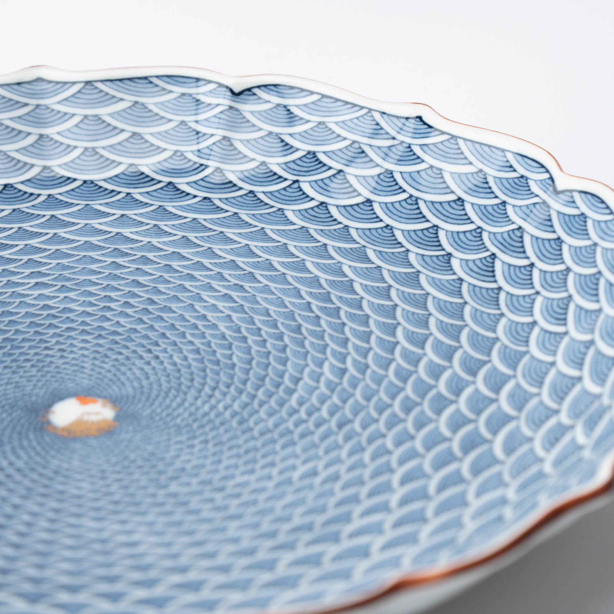 Midou Kiln Seigaiha Blue Wave Hasami Japanese Plate 9.4in - MUSUBI KILN - Quality Japanese Tableware and Gift