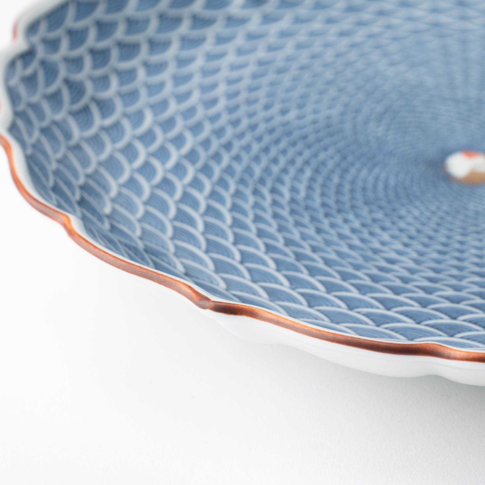 Midou Kiln Seigaiha Blue Wave Hasami Japanese Plate 9.4in - MUSUBI KILN - Quality Japanese Tableware and Gift