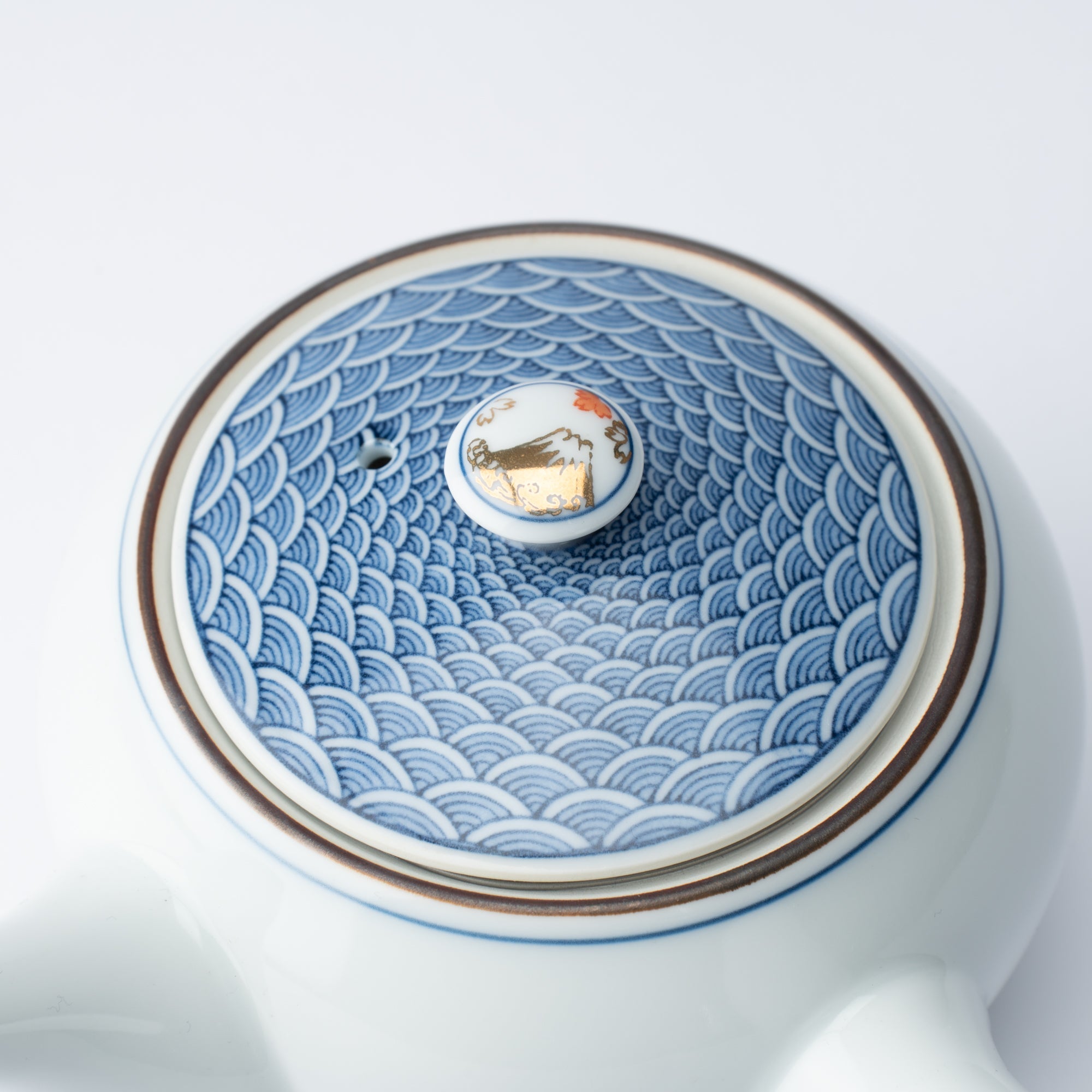 Midou Kiln Seigaiha Blue Wave Hasami Japanese Teapot Set 12.5 oz (370 ml) - MUSUBI KILN - Quality Japanese Tableware and Gift