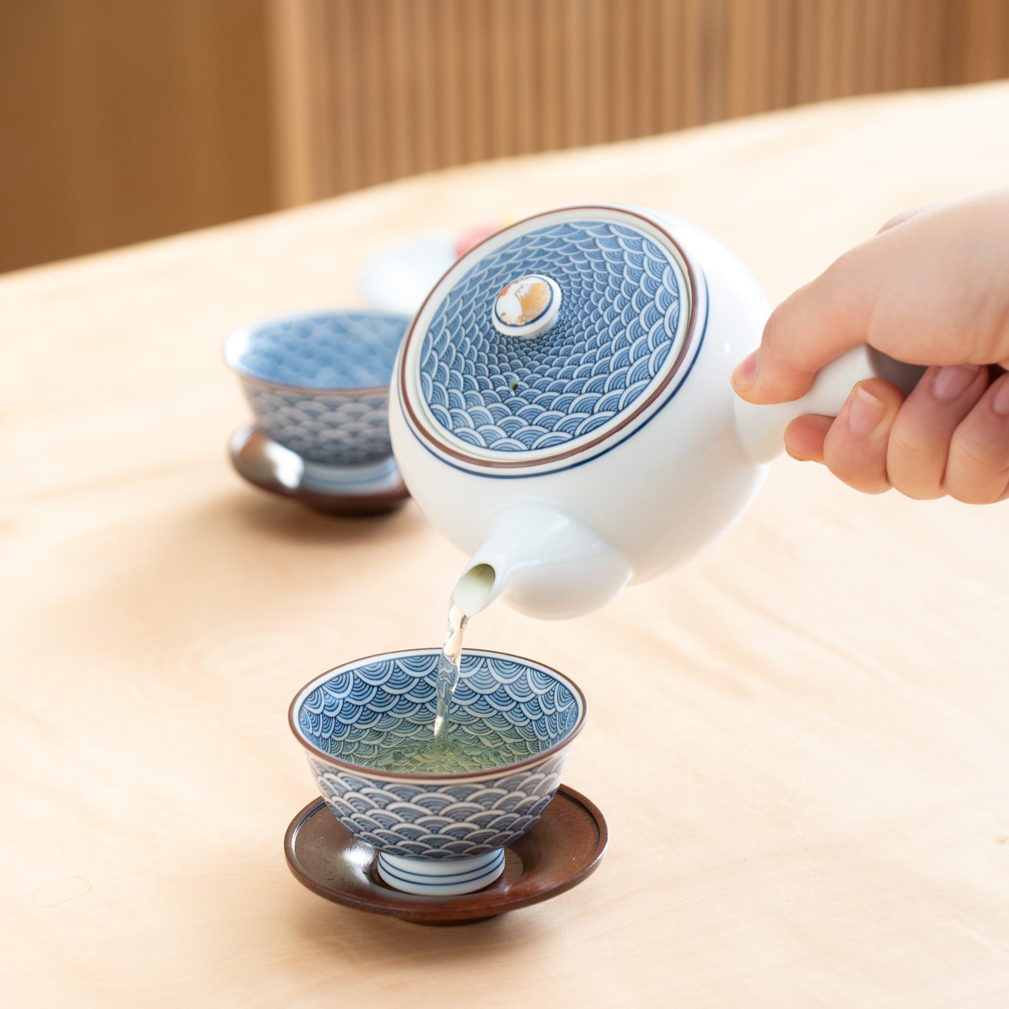 Midou Kiln Seigaiha Blue Wave Hasami Japanese Teapot Set 12.5 oz (370 ml) - MUSUBI KILN - Quality Japanese Tableware and Gift