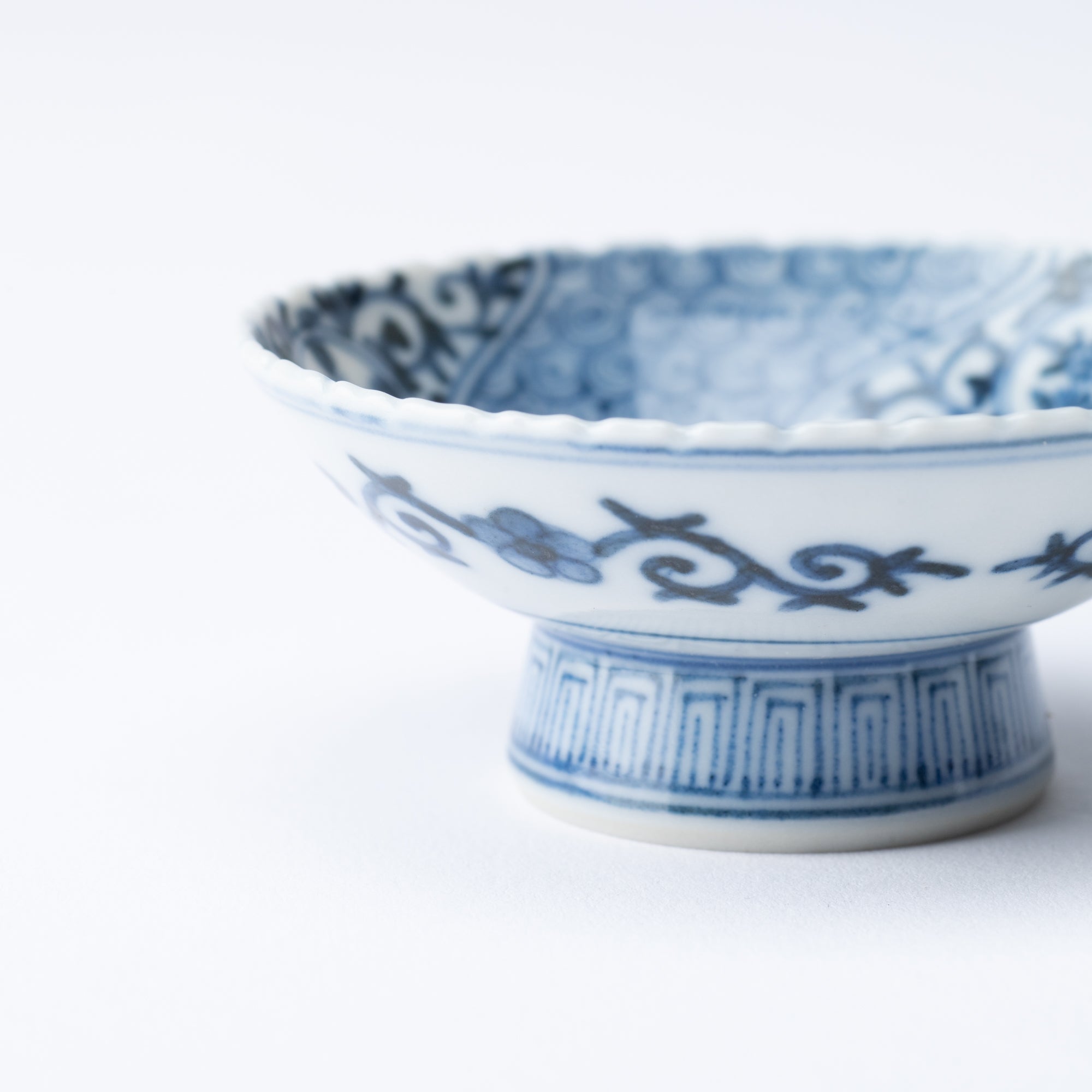 Myousen Toubou Auspicious Flower and Bird Kutani Sakazuki Flat Sake Cup - MUSUBI KILN - Quality Japanese Tableware and Gift