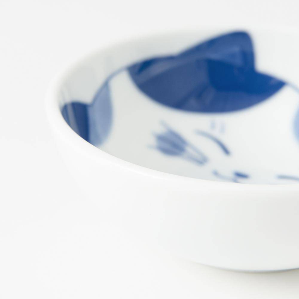 Neko Chigura Cat Mino Ware Kobachi Bowl - MUSUBI KILN - Quality Japanese Tableware and Gift