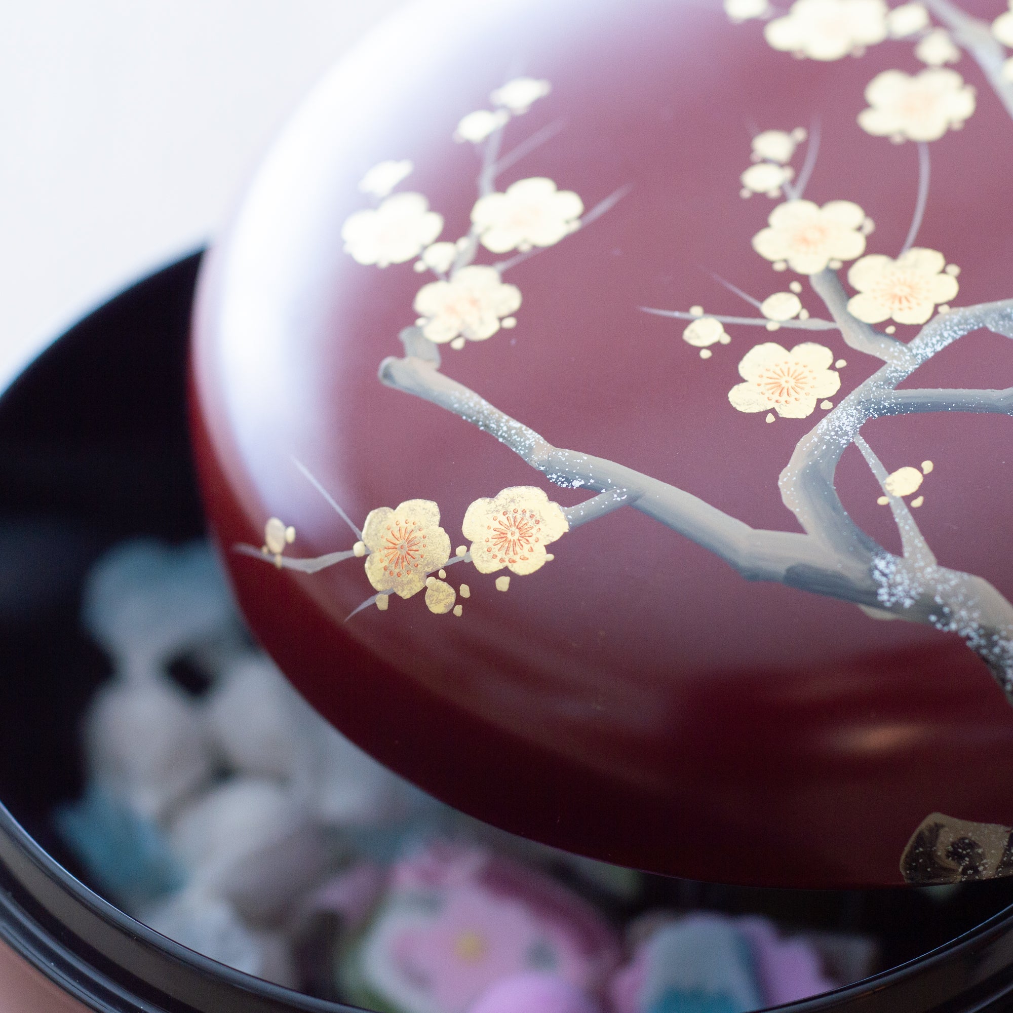 Plum Branch Maki - e Yamanaka Lacquerware Candy Box Small - MUSUBI KILN - Quality Japanese Tableware and Gift