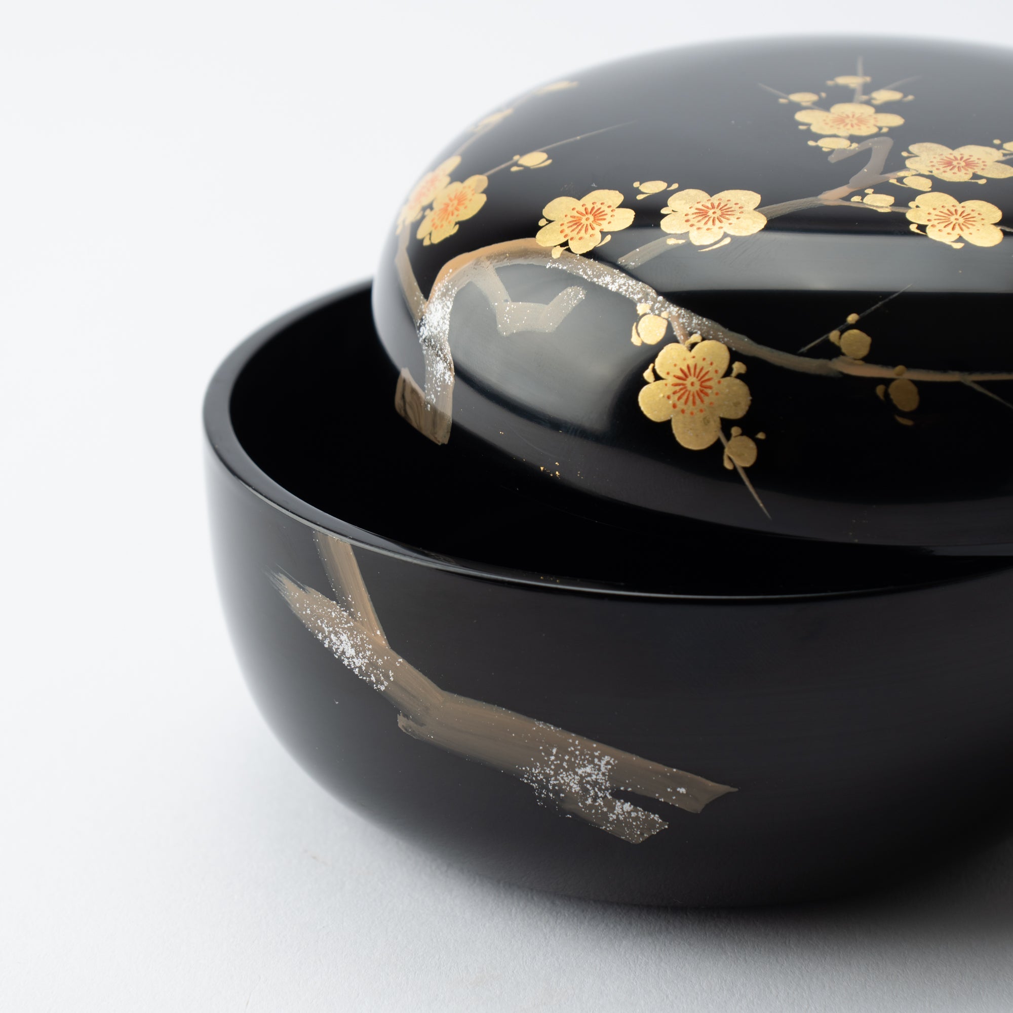 Plum Branch Maki - e Yamanaka Lacquerware Candy Box Small - MUSUBI KILN - Quality Japanese Tableware and Gift
