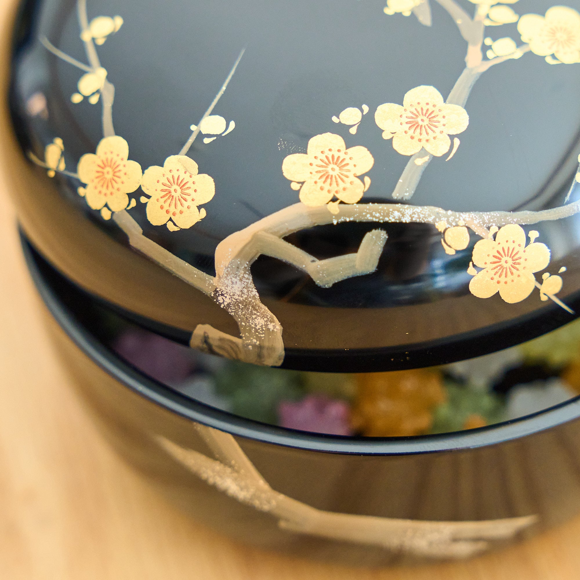 Plum Branch Maki - e Yamanaka Lacquerware Candy Box Small - MUSUBI KILN - Quality Japanese Tableware and Gift