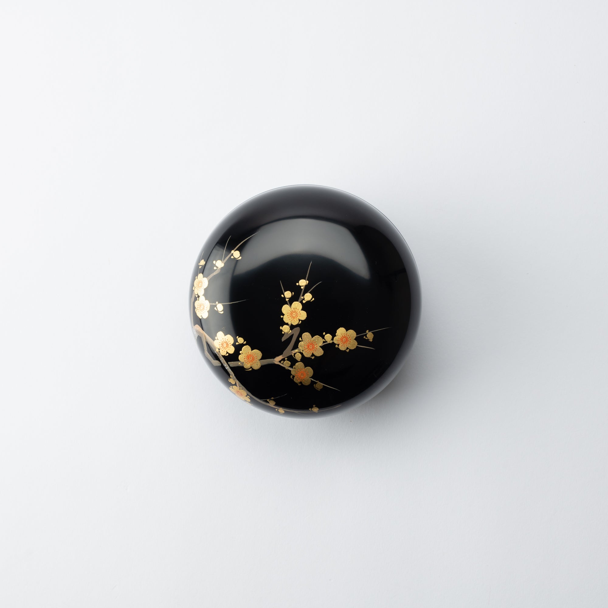 Plum Branch Maki - e Yamanaka Lacquerware Candy Box Small - MUSUBI KILN - Quality Japanese Tableware and Gift
