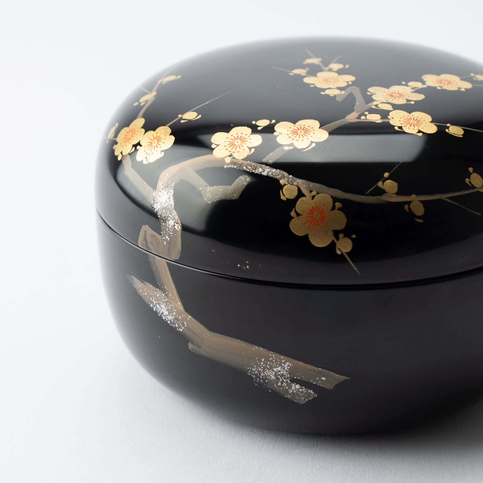 Plum Branch Maki - e Yamanaka Lacquerware Candy Box Small - MUSUBI KILN - Quality Japanese Tableware and Gift