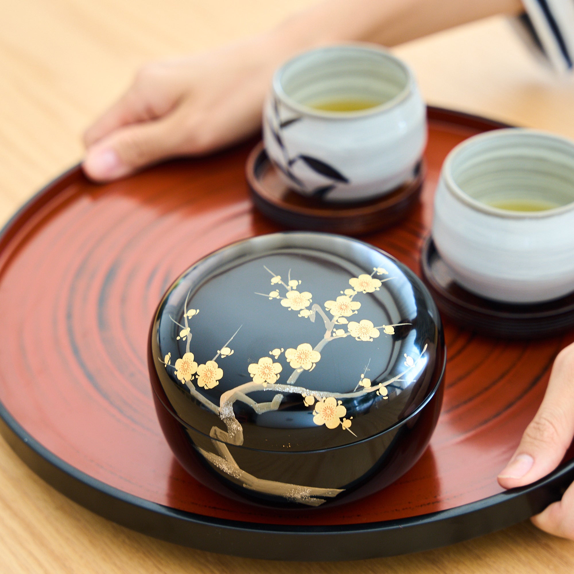 Plum Branch Maki - e Yamanaka Lacquerware Candy Box Small - MUSUBI KILN - Quality Japanese Tableware and Gift