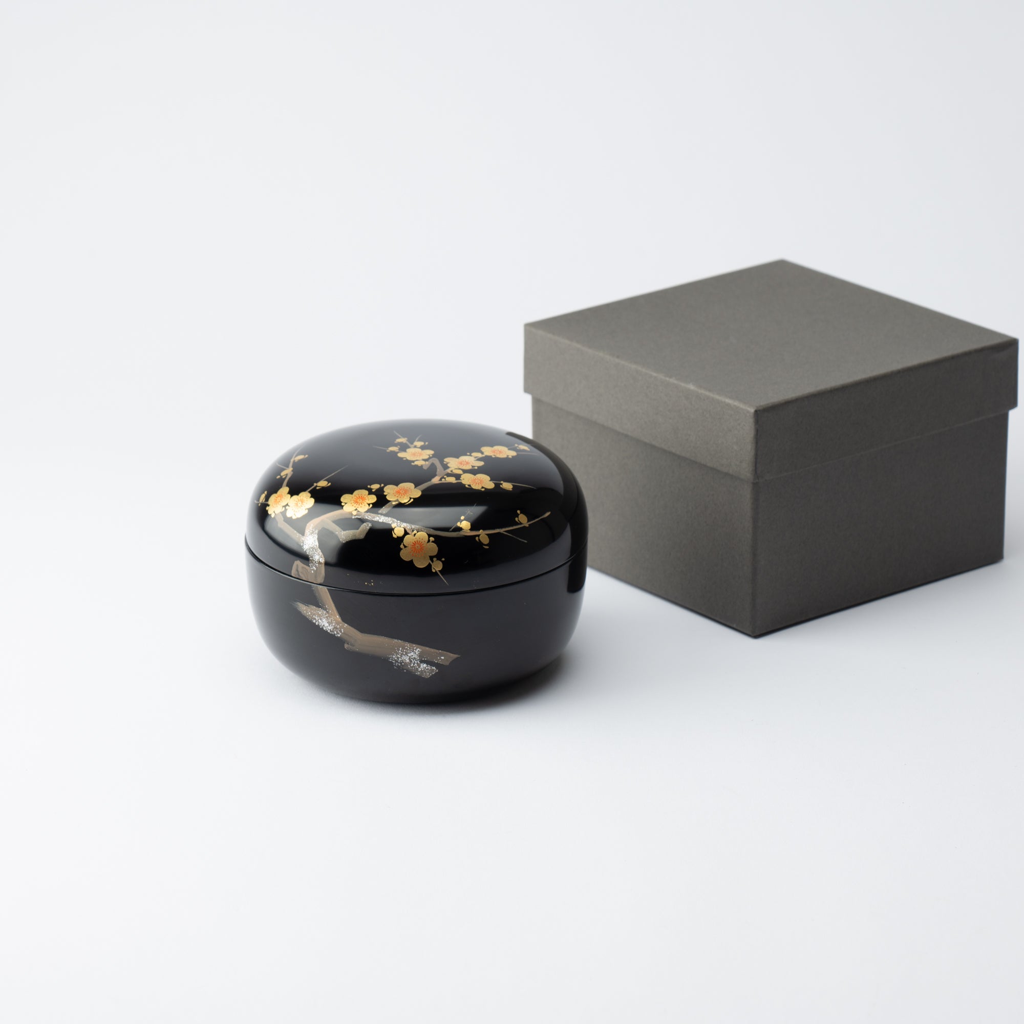 Plum Branch Maki - e Yamanaka Lacquerware Candy Box Small - MUSUBI KILN - Quality Japanese Tableware and Gift