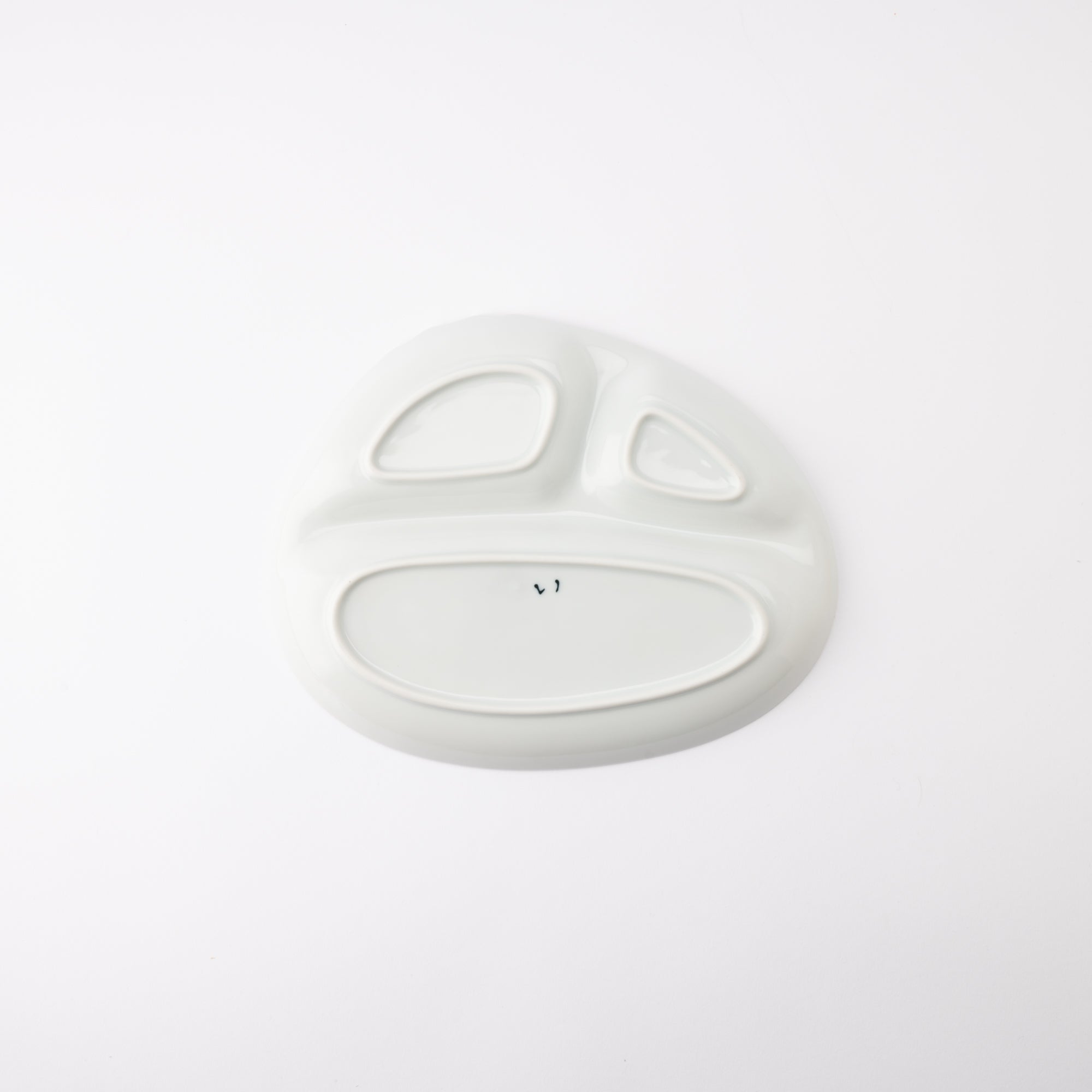 Rabbit Hasami Wave Children's Divided Plate - MUSUBI KILN - Quality Japanese Tableware and Gift