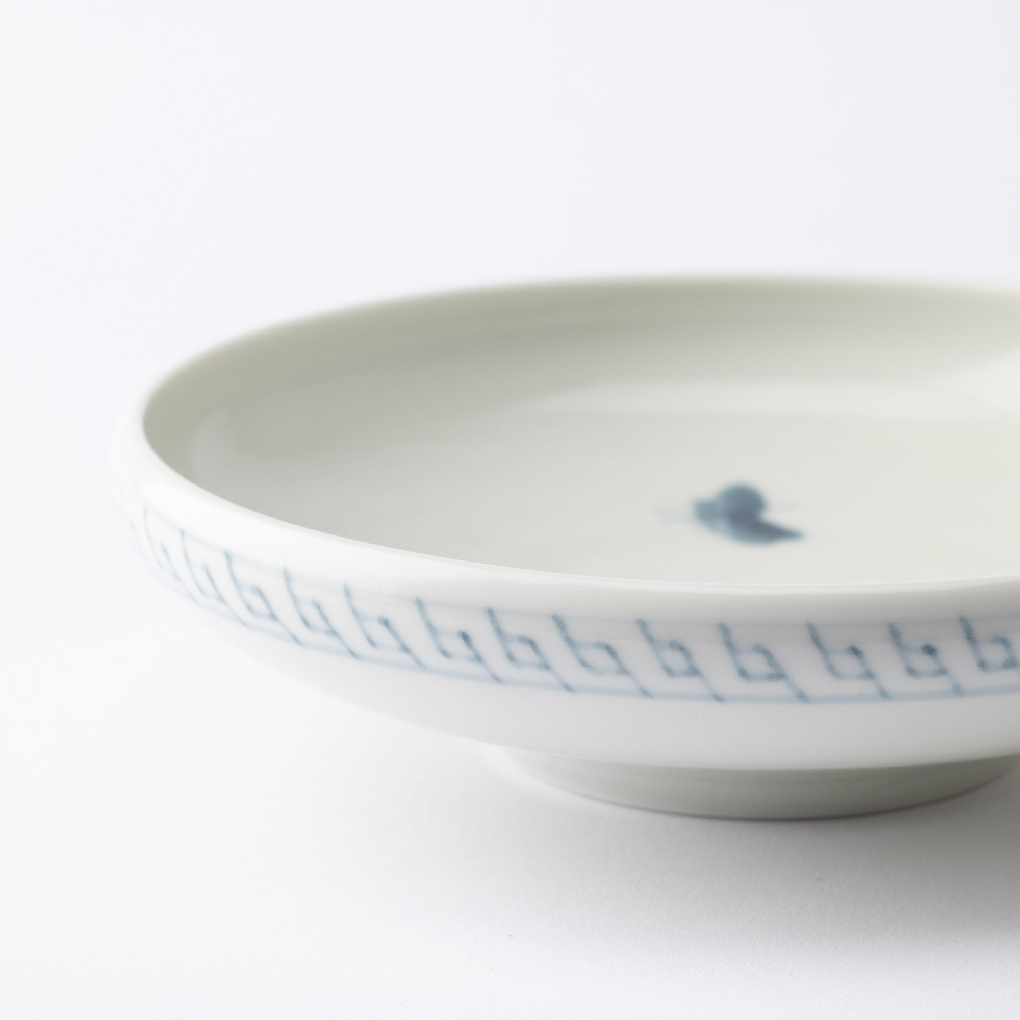 Ri Sanpei Chrysanthemum And Butterfly Arita Bowl - MUSUBI KILN - Quality Japanese Tableware and Gift