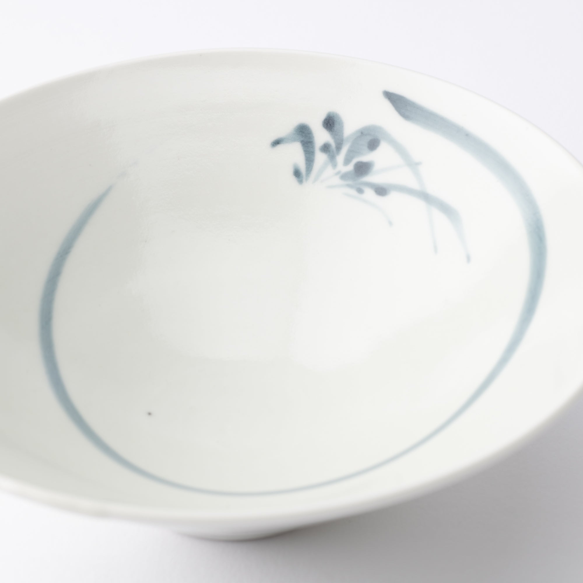 Ri Sanpei Orchid Arita Bowl - MUSUBI KILN - Quality Japanese Tableware and Gift