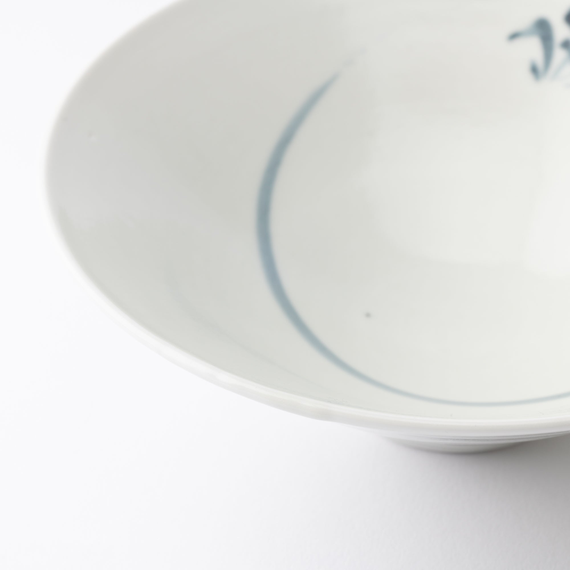 Ri Sanpei Orchid Arita Bowl - MUSUBI KILN - Quality Japanese Tableware and Gift