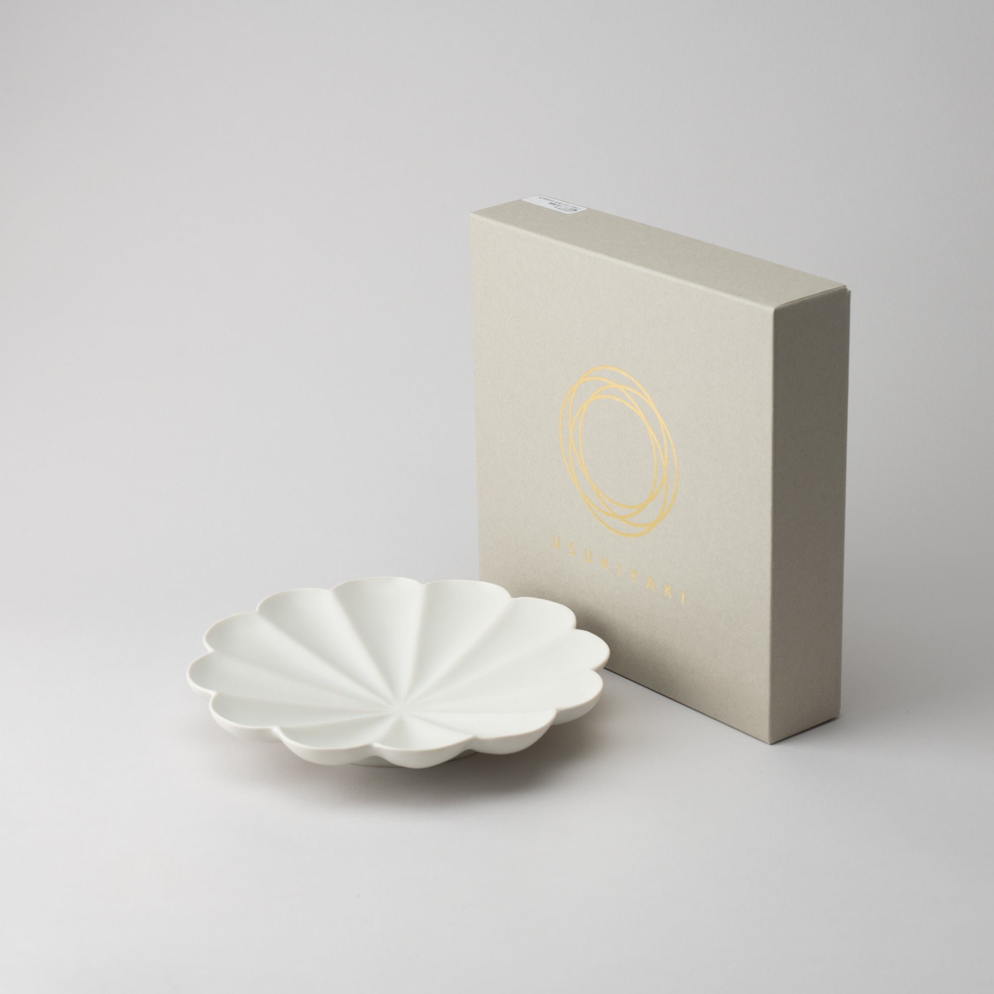 RINKA Twelve Petals Usuki Deep Plate - MUSUBI KILN - Quality Japanese Tableware and Gift
