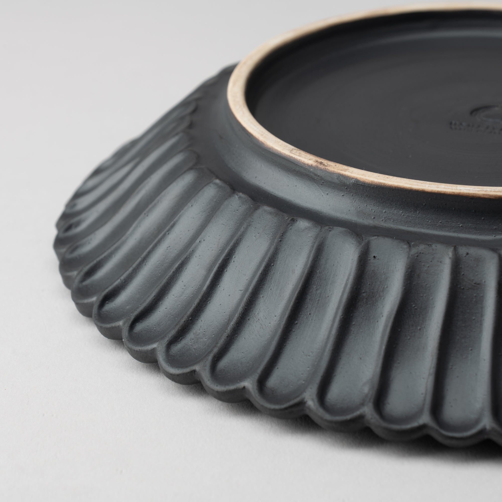 RINKA Usuki Dessert Plate L - MUSUBI KILN - Quality Japanese Tableware and Gift