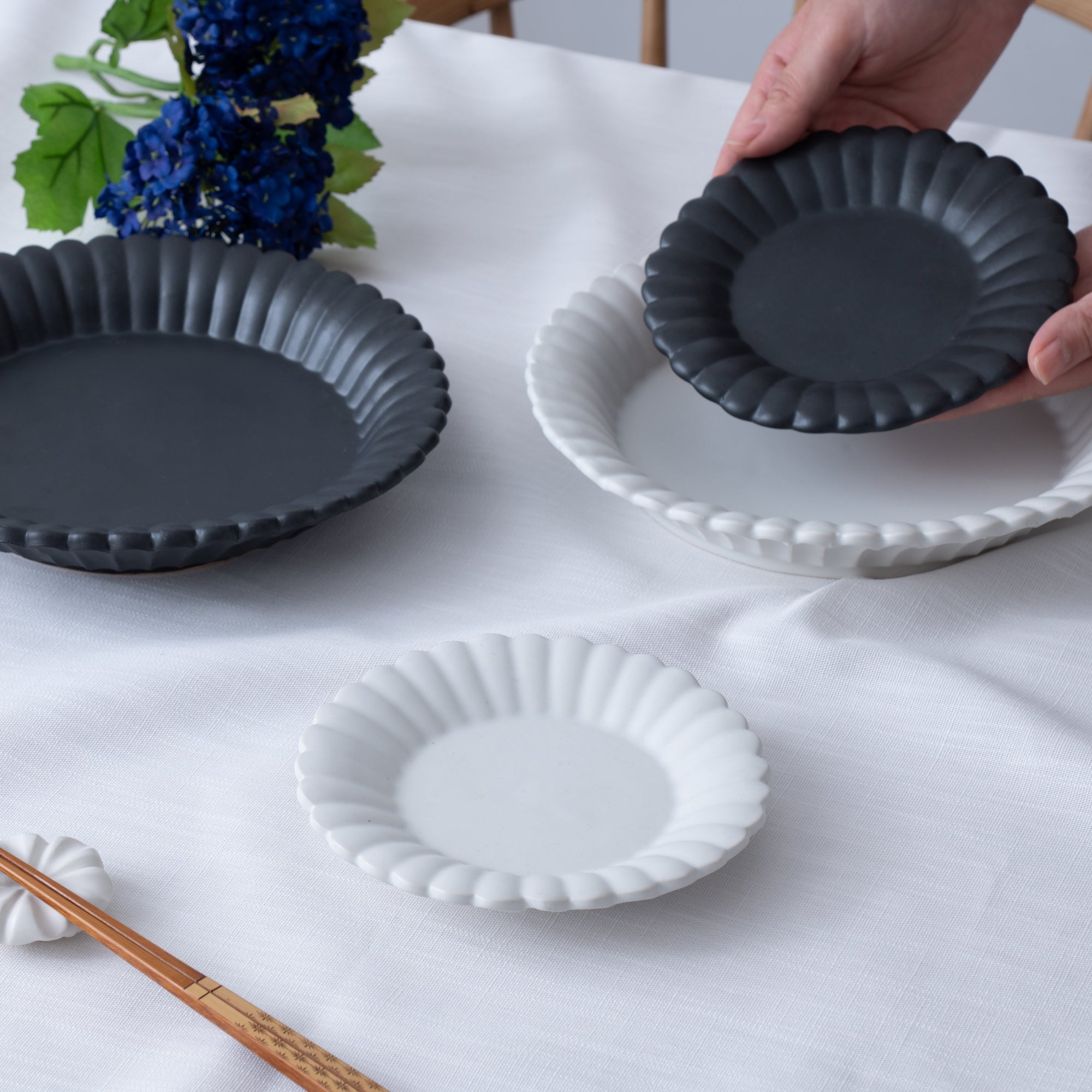 RINKA Usuki Dessert Plate S - MUSUBI KILN - Quality Japanese Tableware and Gift