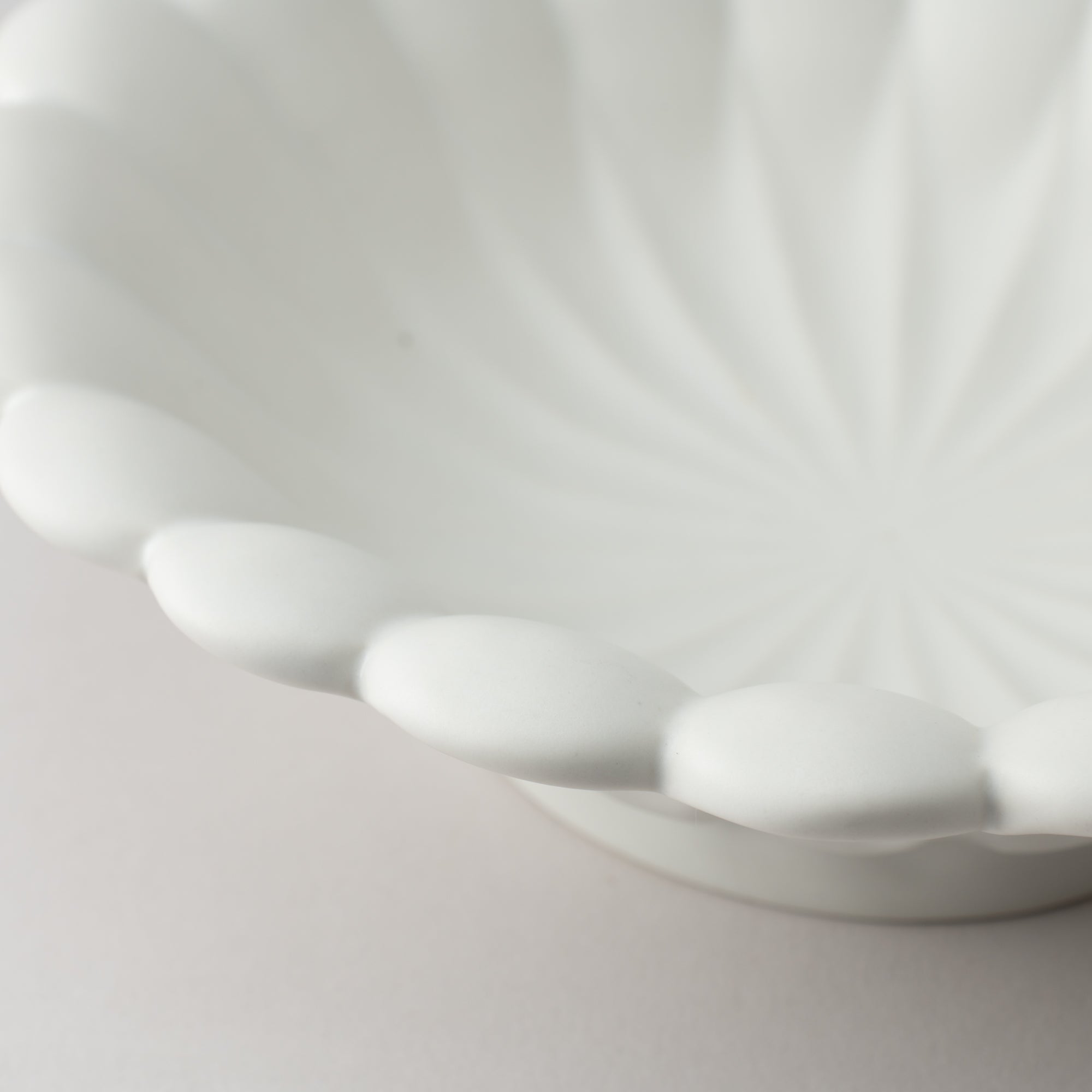 RINKA Usuki Salad Bowl L - MUSUBI KILN - Quality Japanese Tableware and Gift
