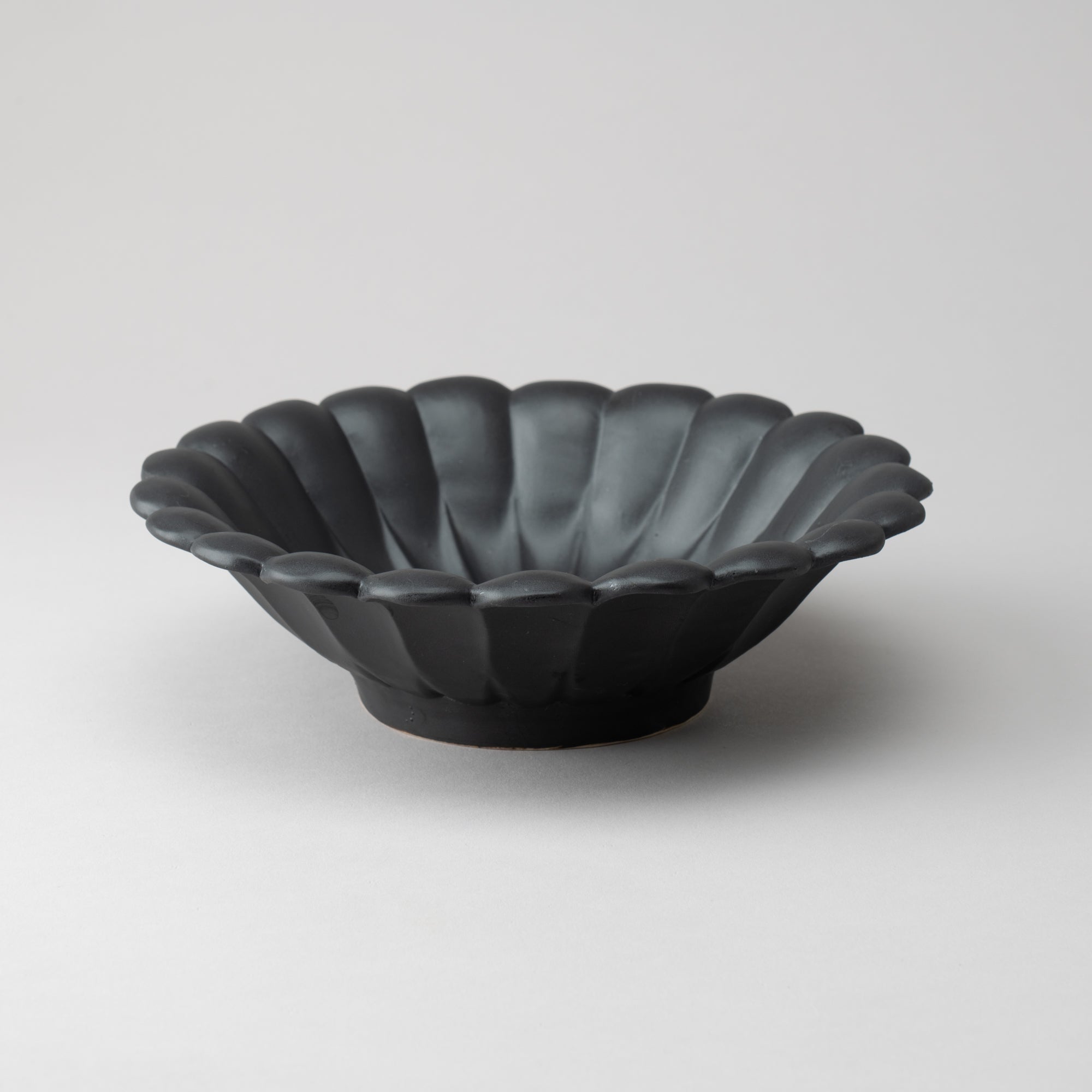 RINKA Usuki Salad Bowl L - MUSUBI KILN - Quality Japanese Tableware and Gift