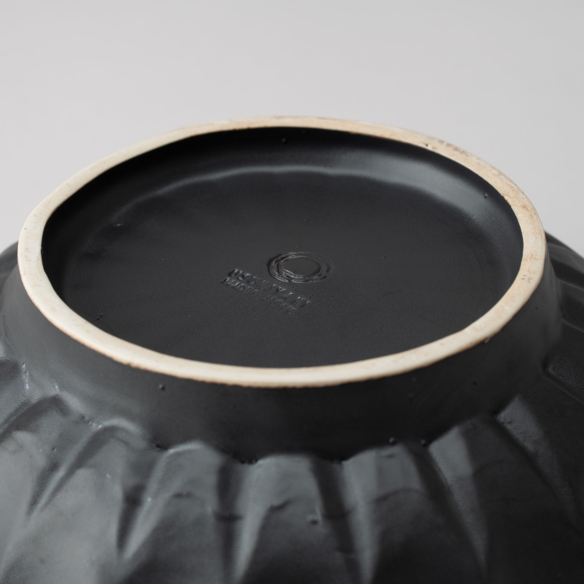 RINKA Usuki Salad Bowl L - MUSUBI KILN - Quality Japanese Tableware and Gift