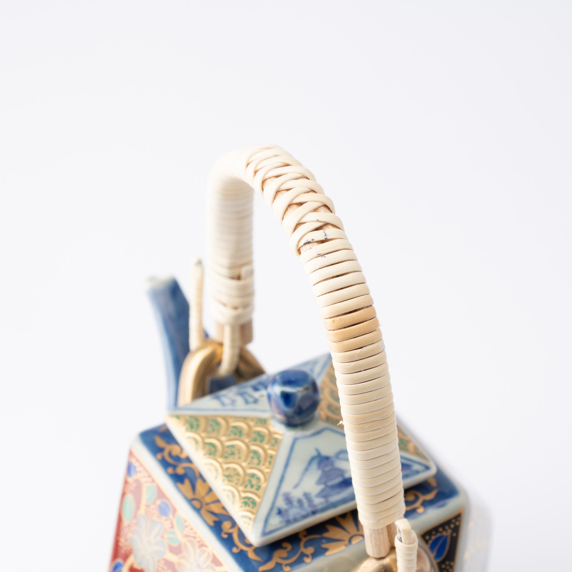 Rinkuro Kiln Old Imari Kinrande Sake Set - MUSUBI KILN - Quality Japanese Tableware and Gift
