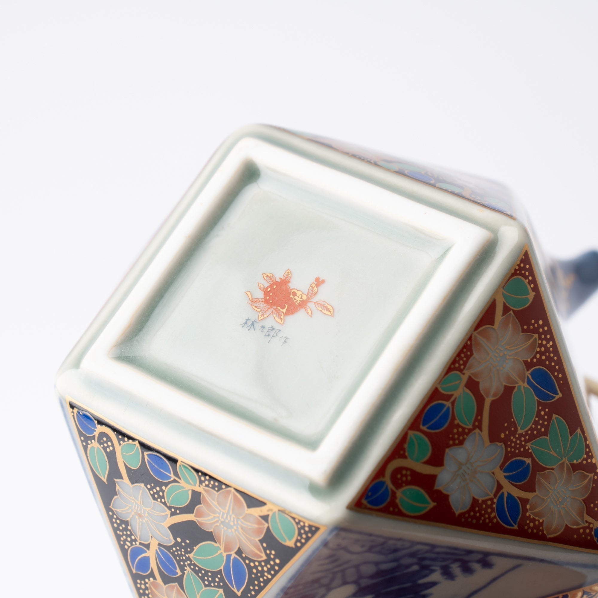 Rinkuro Kiln Old Imari Kinrande Sake Set - MUSUBI KILN - Quality Japanese Tableware and Gift