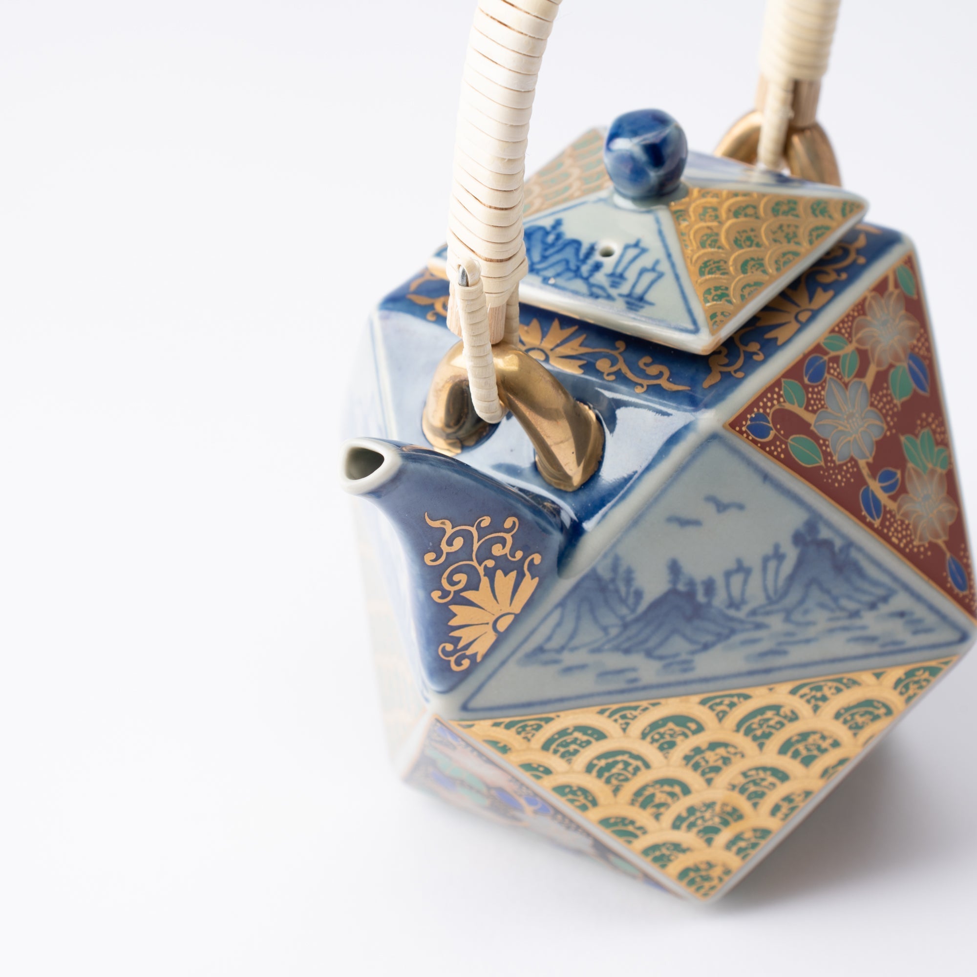 Rinkuro Kiln Old Imari Kinrande Sake Set - MUSUBI KILN - Quality Japanese Tableware and Gift