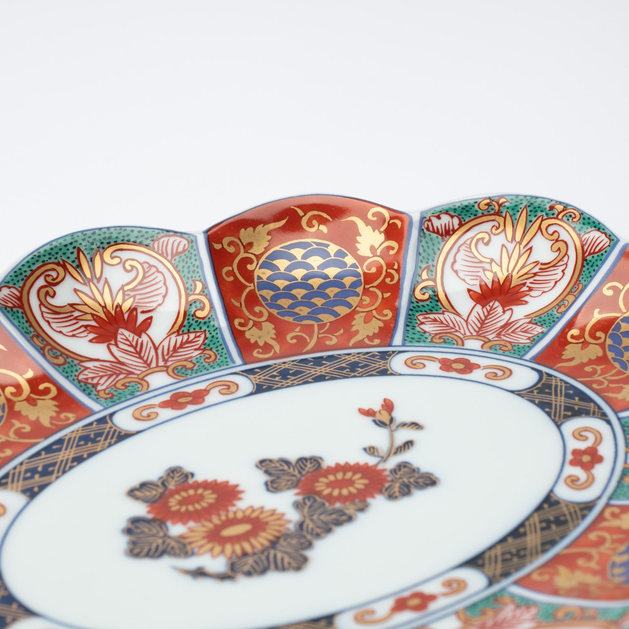 Rinkuro Kiln Old Imari Kinsai Chrysanthemum Hasami Oval Plate 9.8in - MUSUBI KILN - Quality Japanese Tableware and Gift
