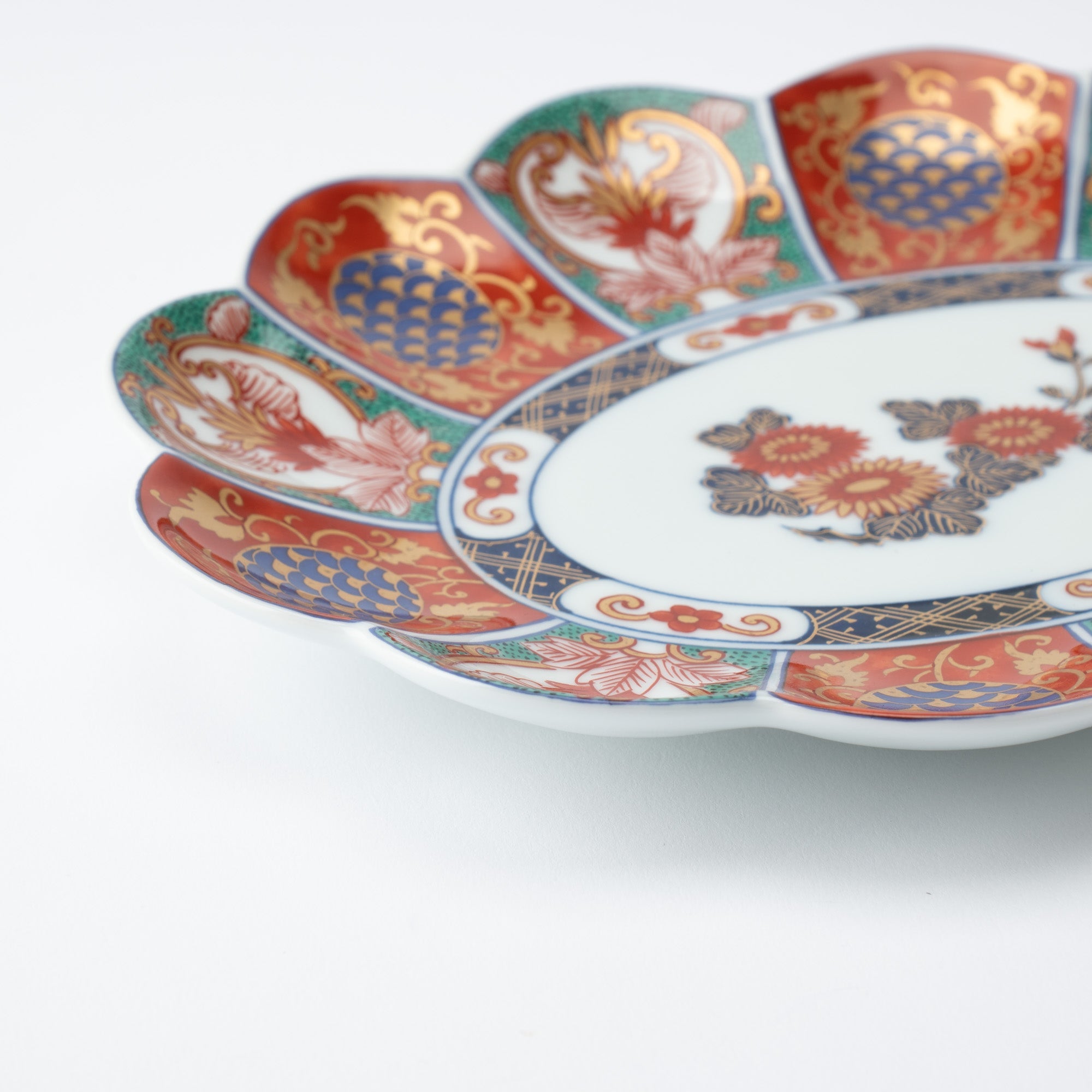 Rinkuro Kiln Old Imari Kinsai Chrysanthemum Hasami Oval Plate 9.8in - MUSUBI KILN - Quality Japanese Tableware and Gift