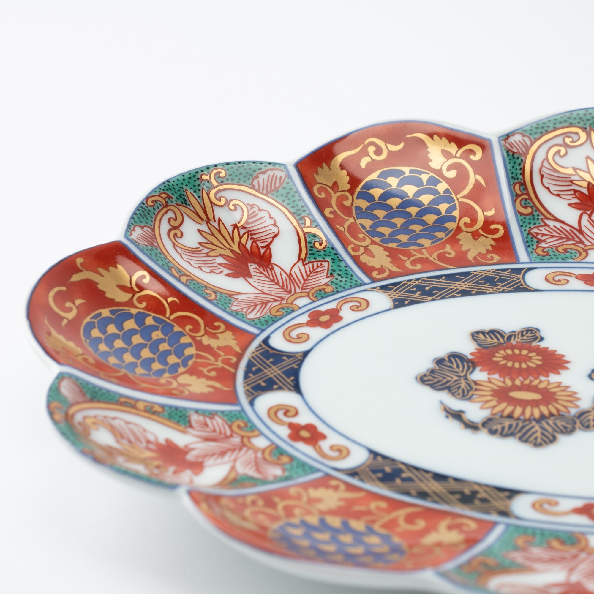 Rinkuro Kiln Old Imari Kinsai Chrysanthemum Hasami Oval Plate 9.8in - MUSUBI KILN - Quality Japanese Tableware and Gift