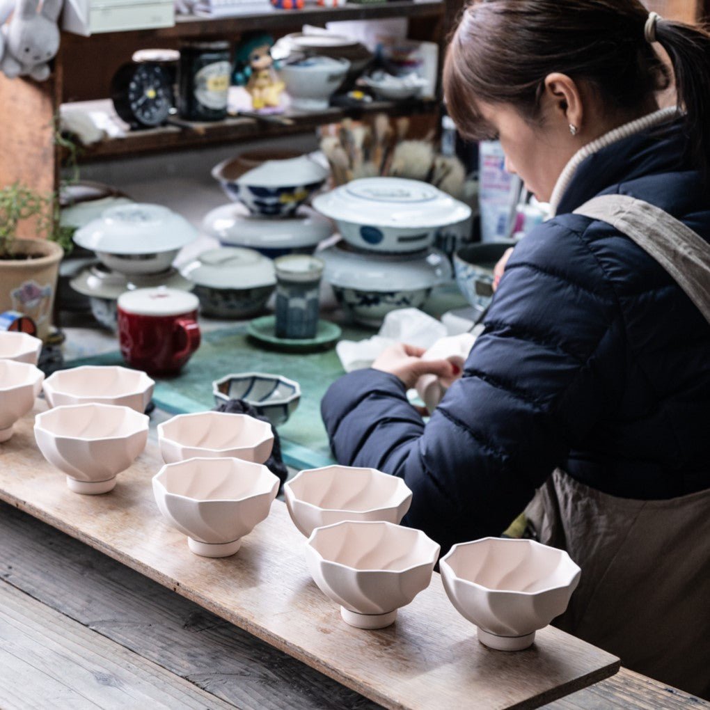Rinkuro Kiln Old Imari Twist Hasami Small Kobachi Bowl - MUSUBI KILN - Quality Japanese Tableware and Gift